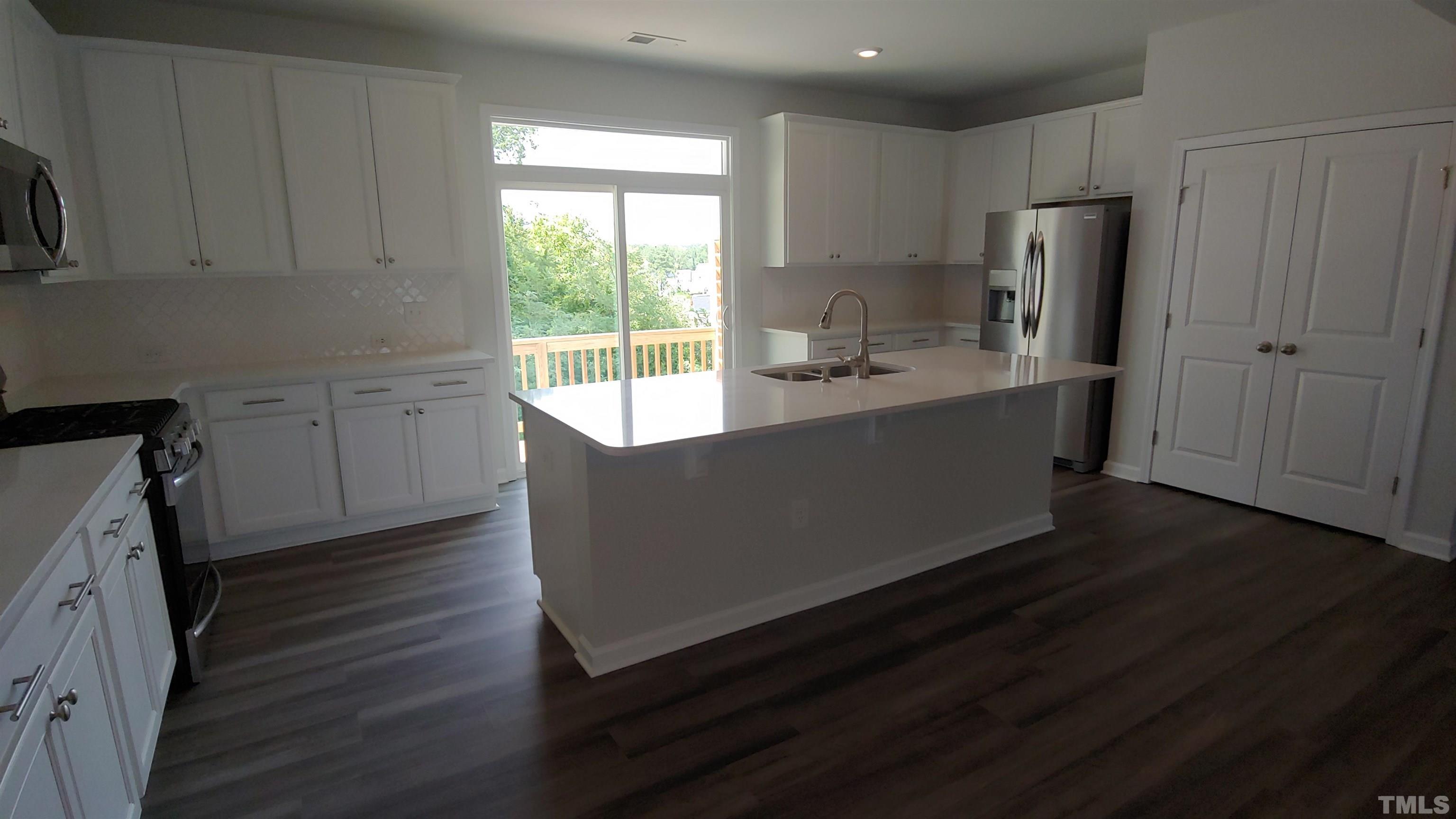 2943 Sunflower Road Property Photo 2