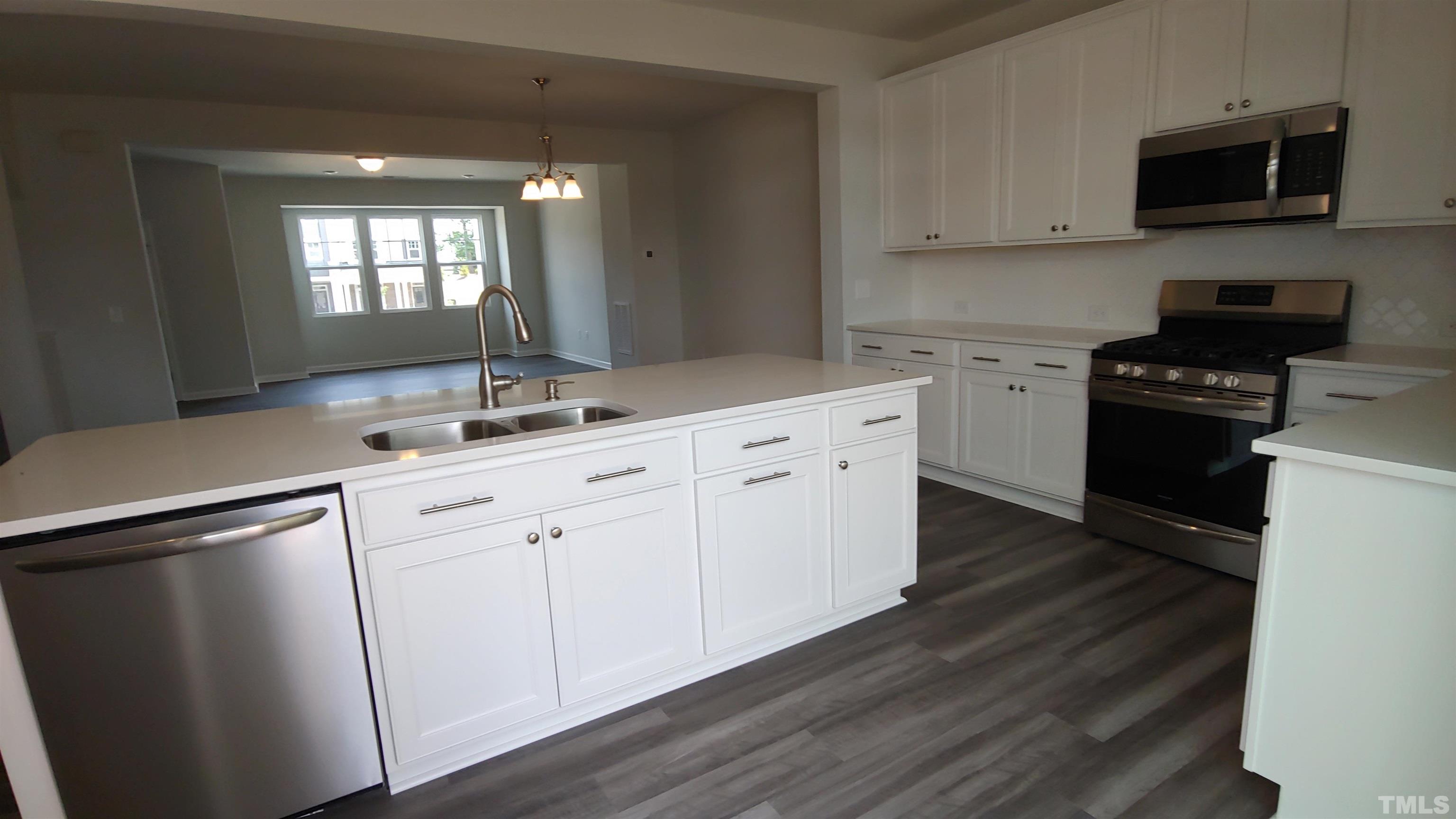 2943 Sunflower Road Property Photo 5