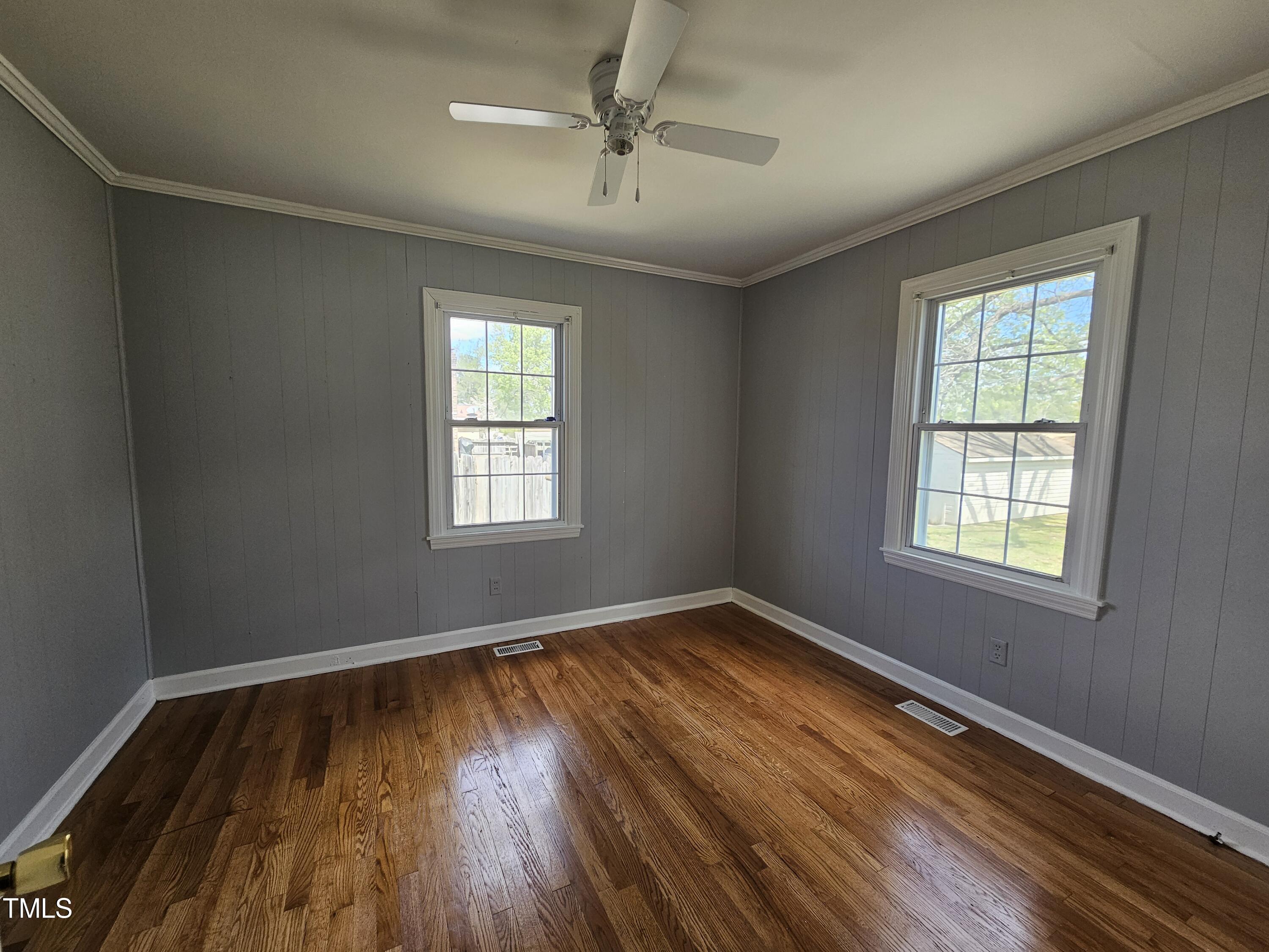 910 Marshall Street Property Photo 2