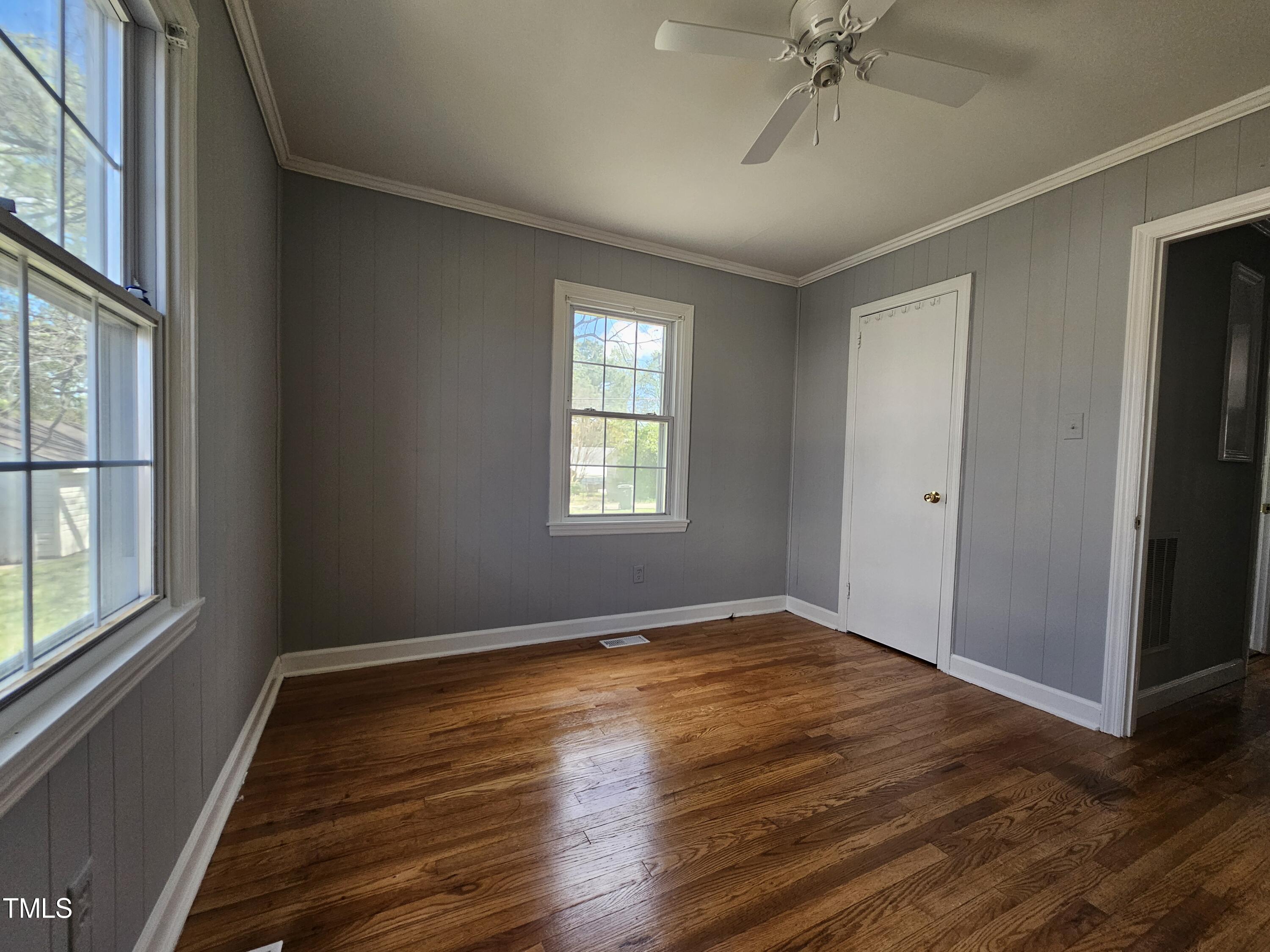 910 Marshall Street Property Photo 3