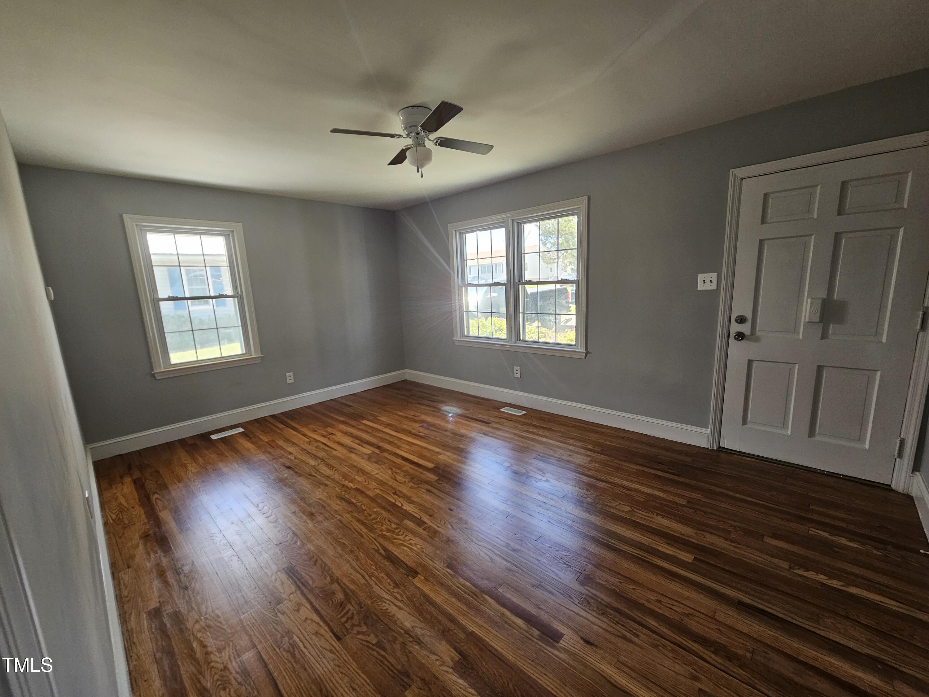 910 Marshall Street Property Photo 8