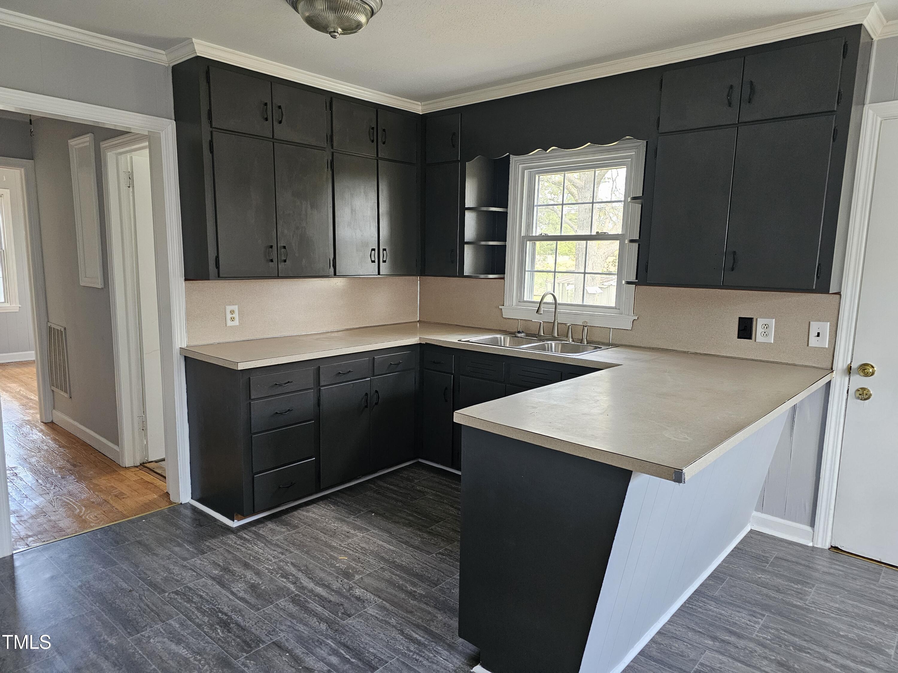 910 Marshall Street Property Photo 10
