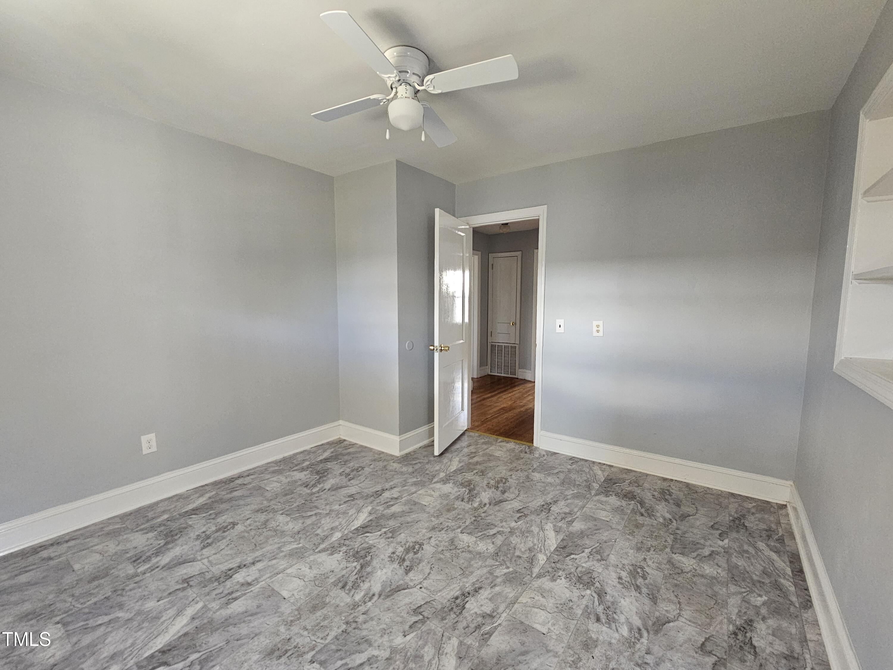 910 Marshall Street Property Photo 28