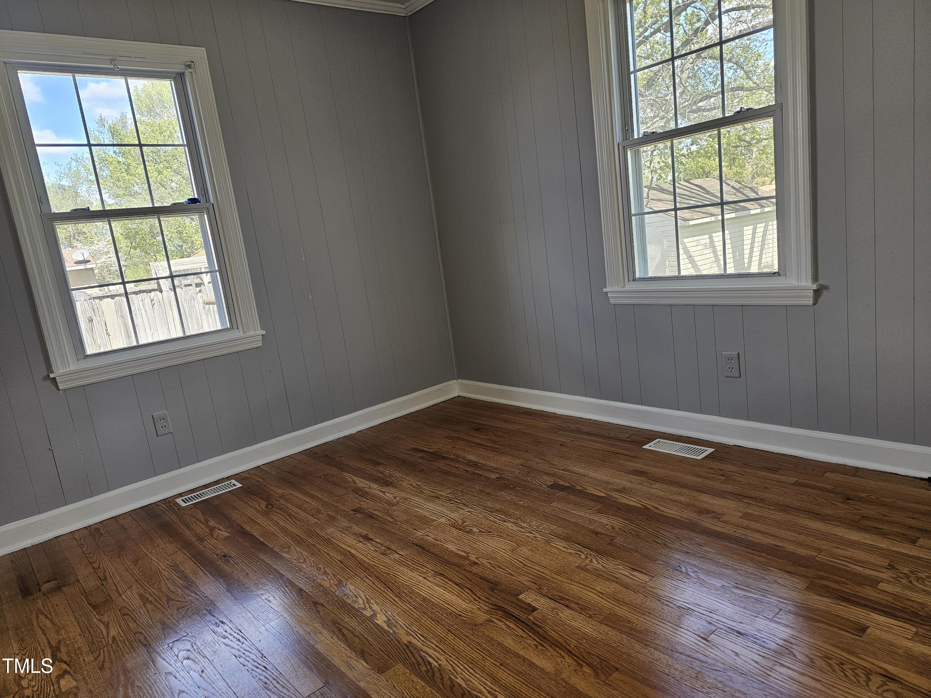 910 Marshall Street Property Photo 32