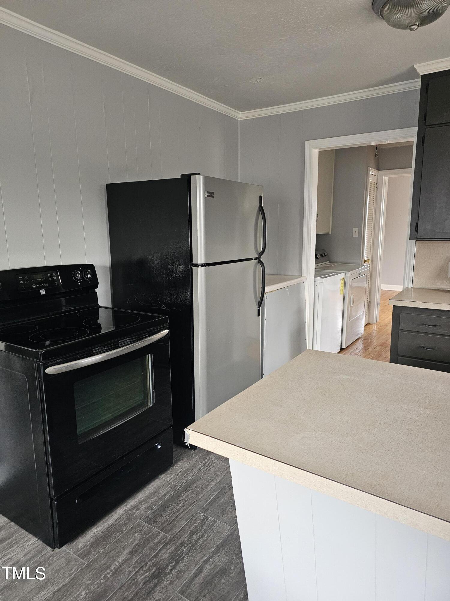 910 Marshall Street Property Photo 37