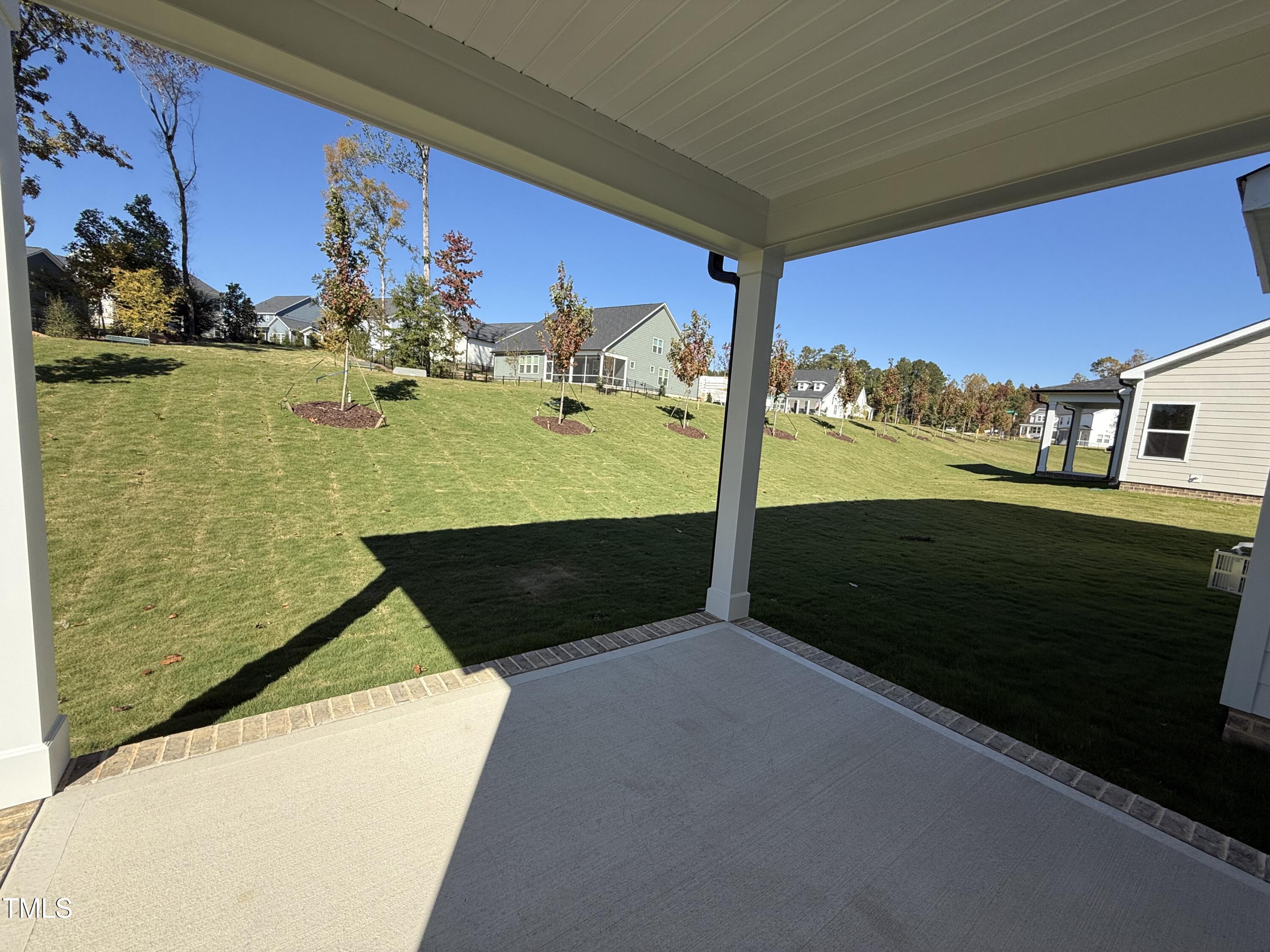 512 Jones Bluff Way Property Photo 8