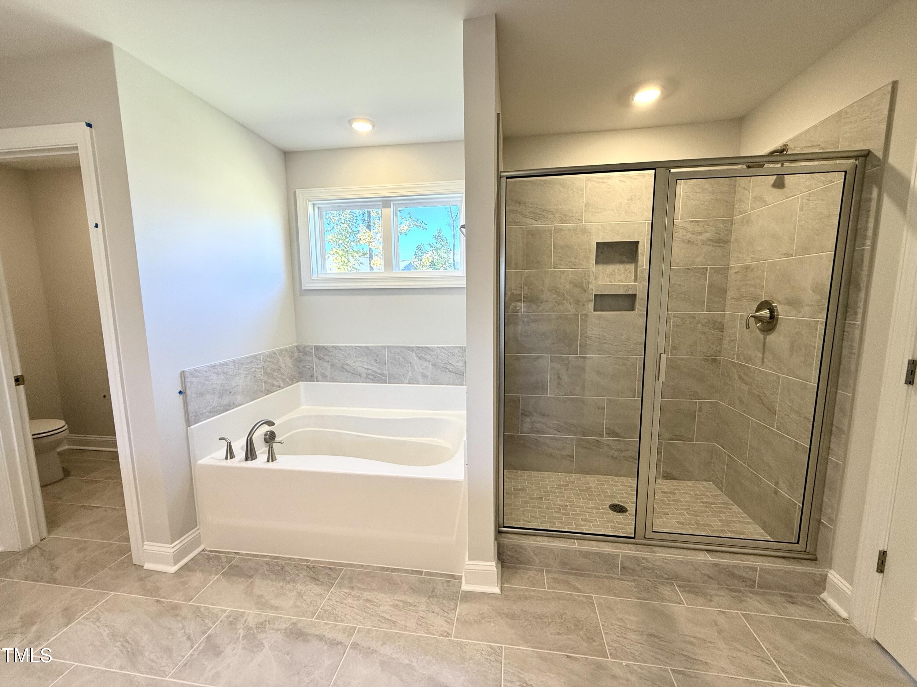 512 Jones Bluff Way Property Photo 14