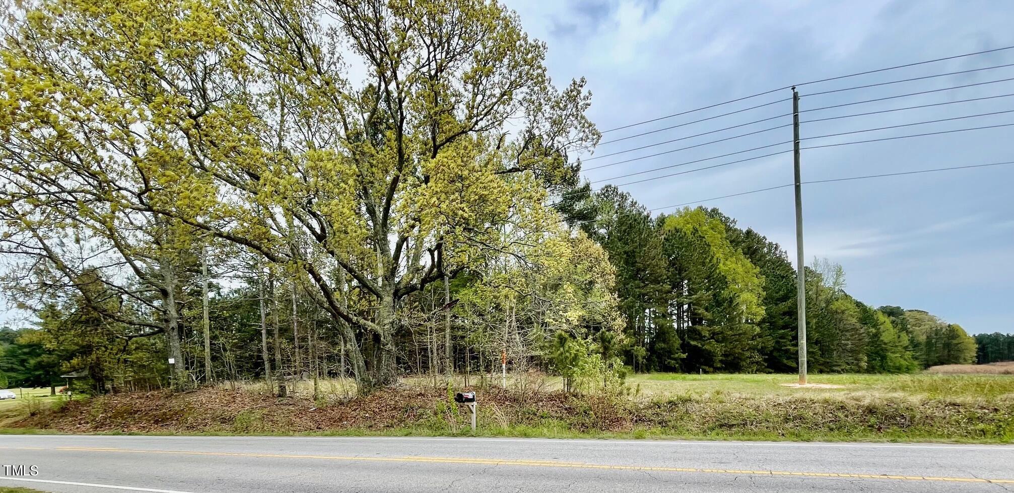 01 Bearpond Road Property Photo 1