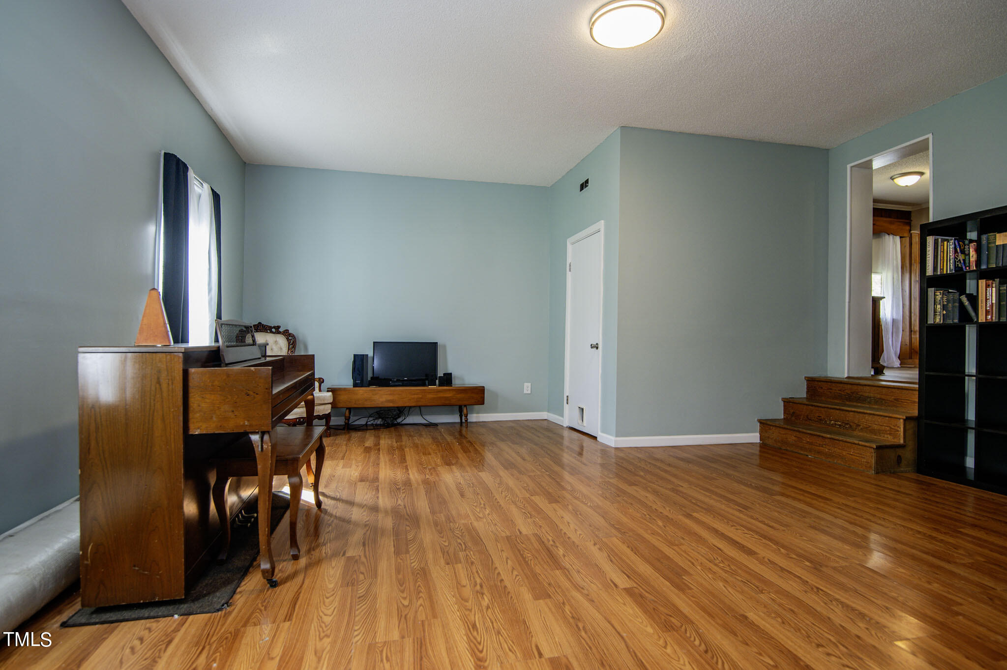 1309 Bolling Road Property Photo 8