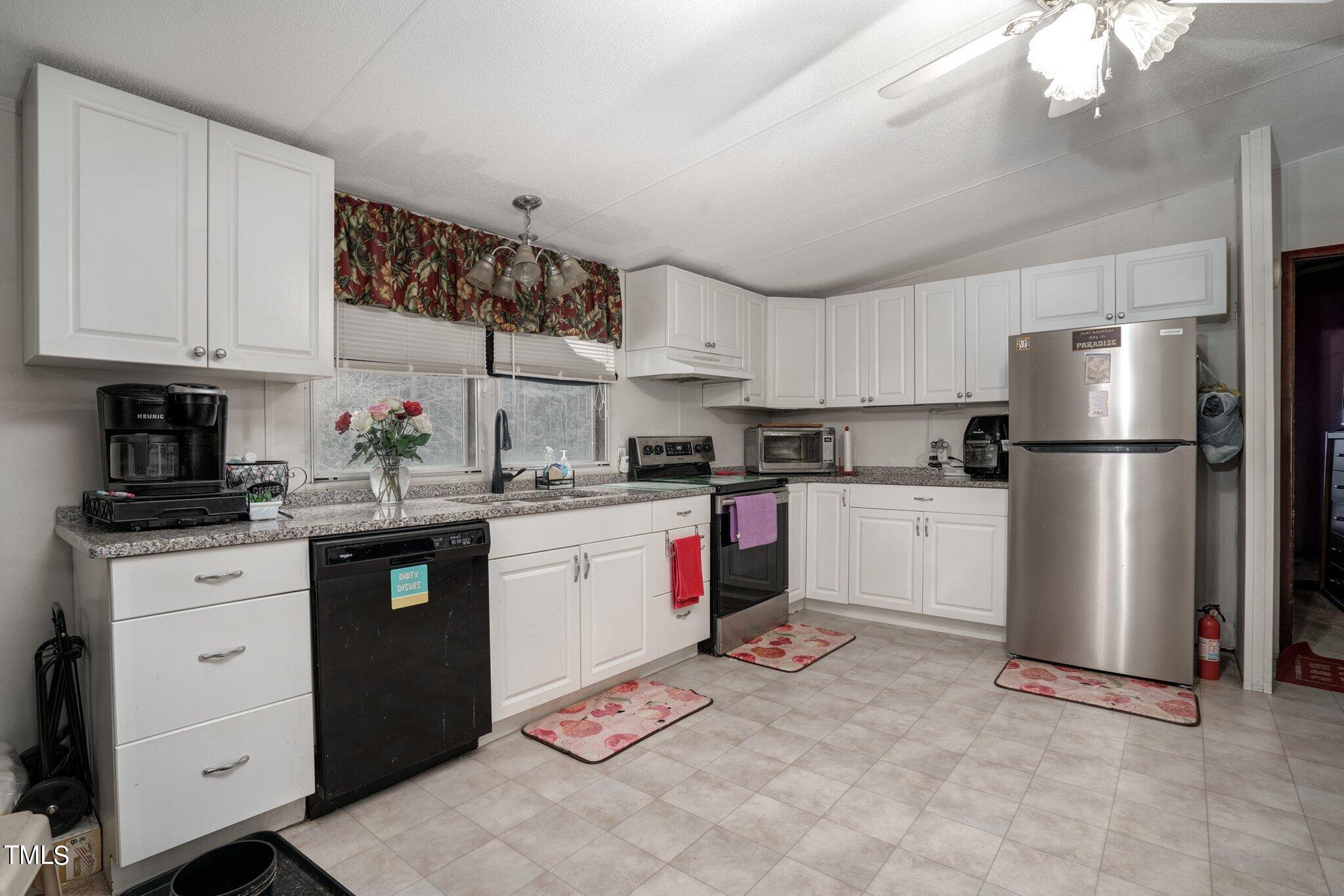 10797 Claude Lewis Road Property Photo 5