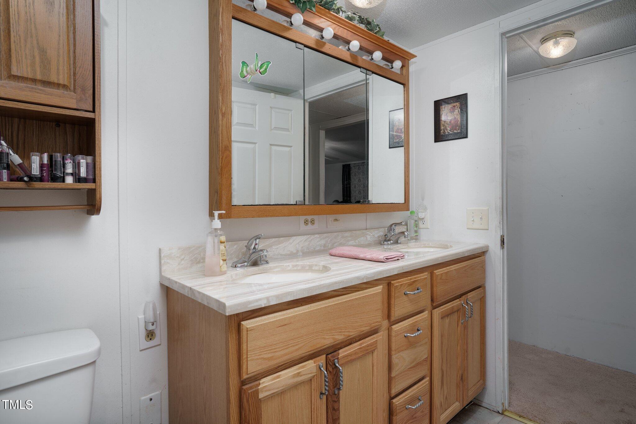 10797 Claude Lewis Road Property Photo 15