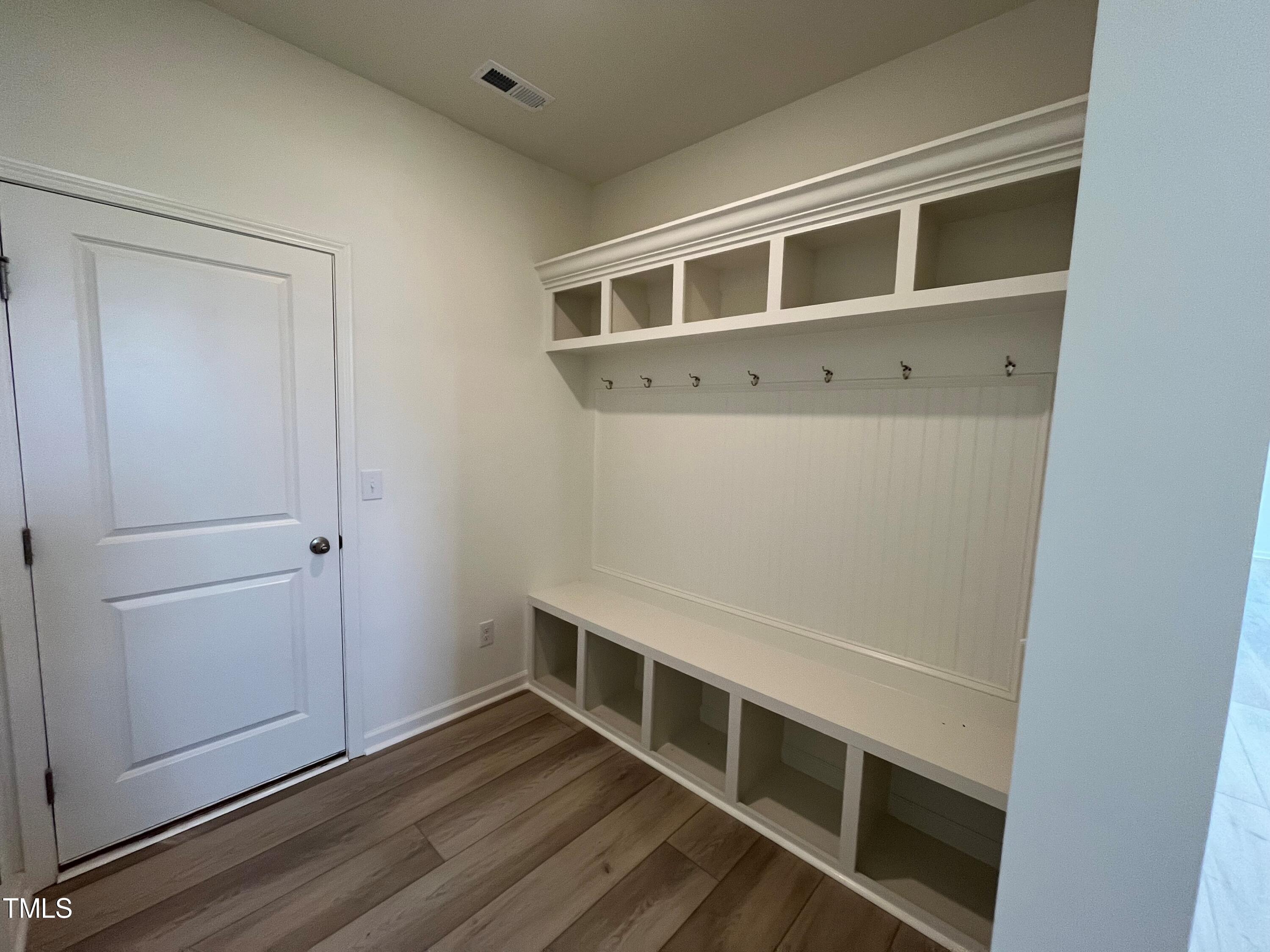 352 Chestnut Oak Lane Property Photo 8