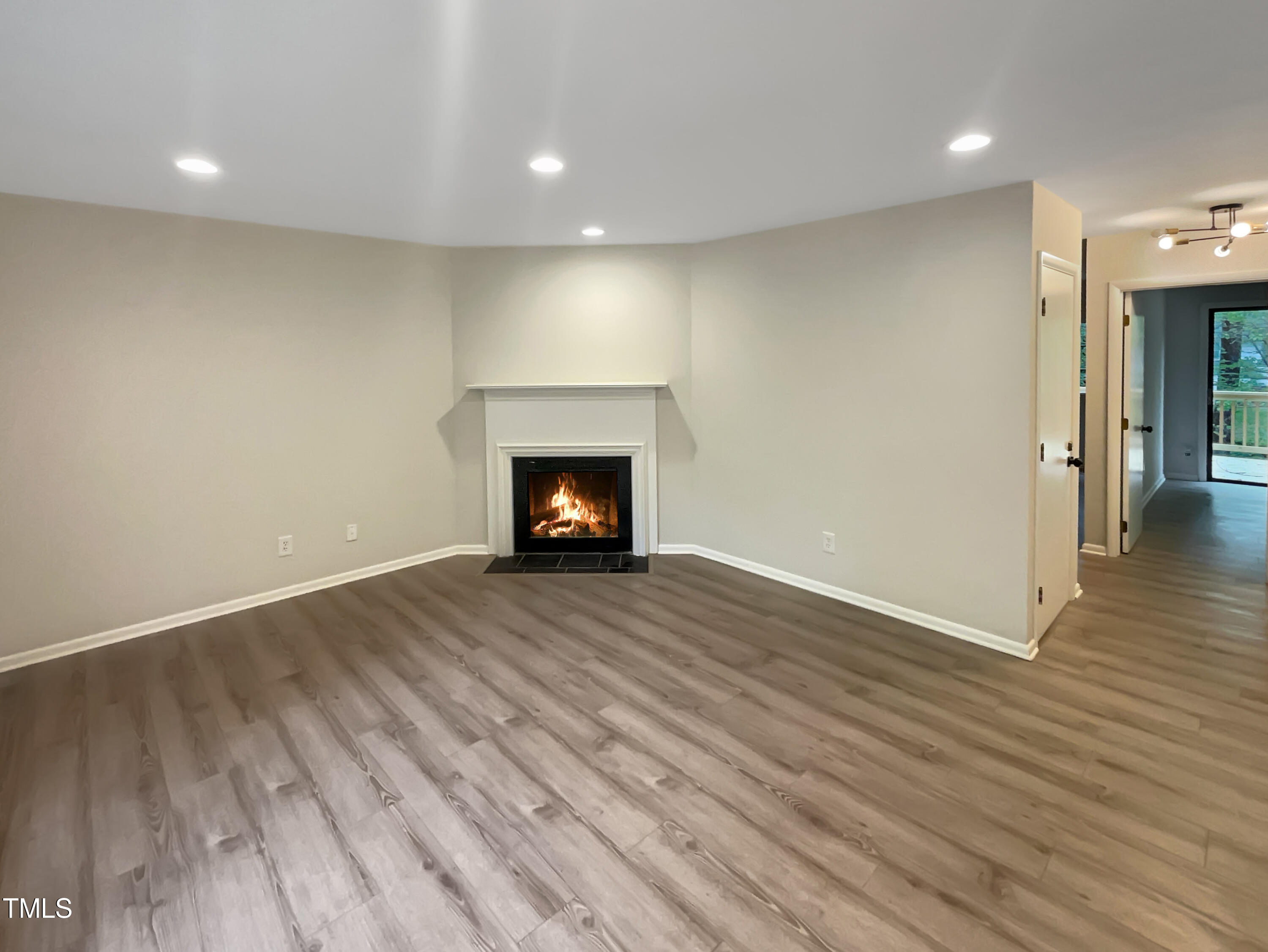 708 Green Ridge Drive Property Photo 4