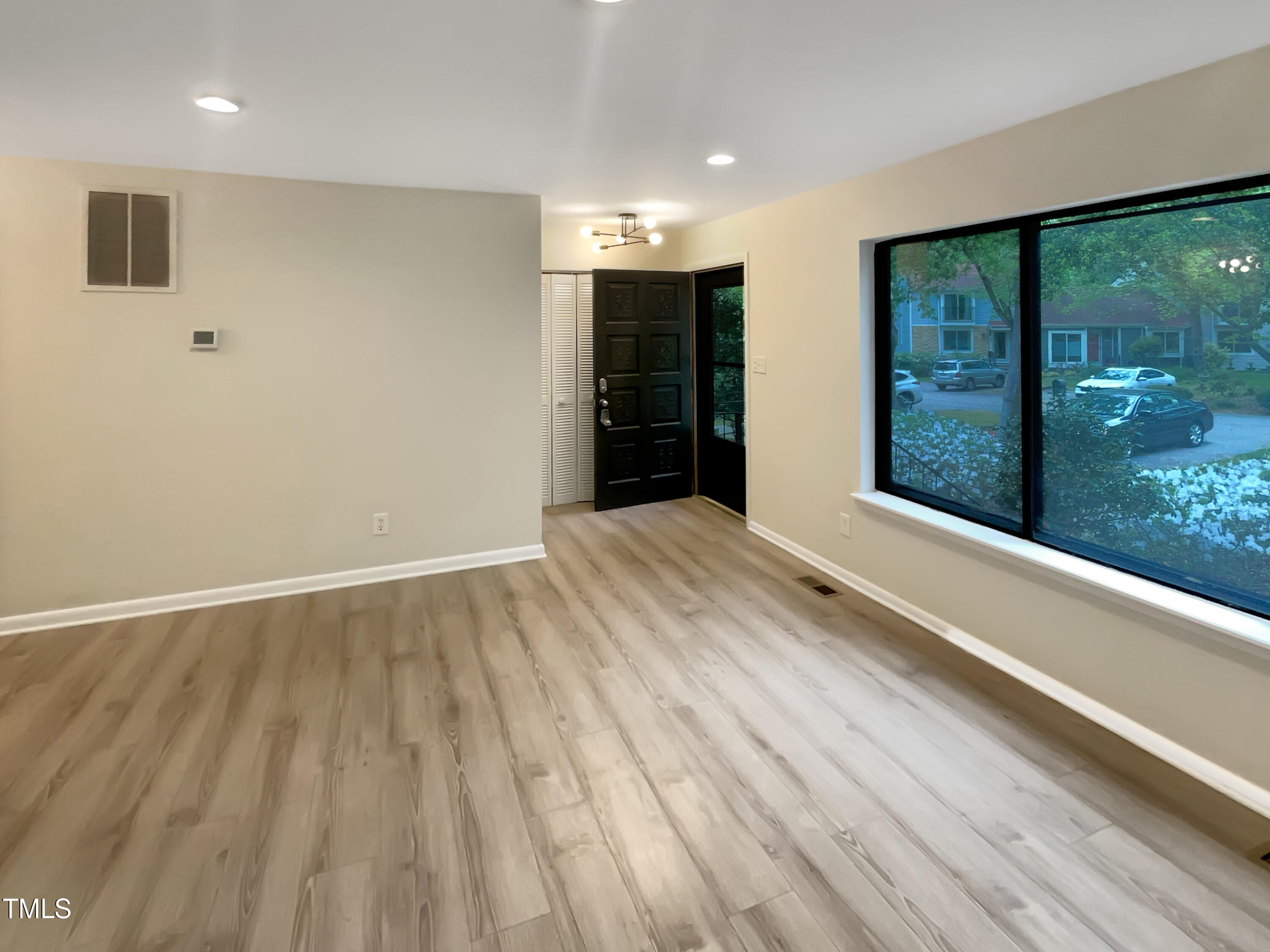 708 Green Ridge Drive Property Photo 5