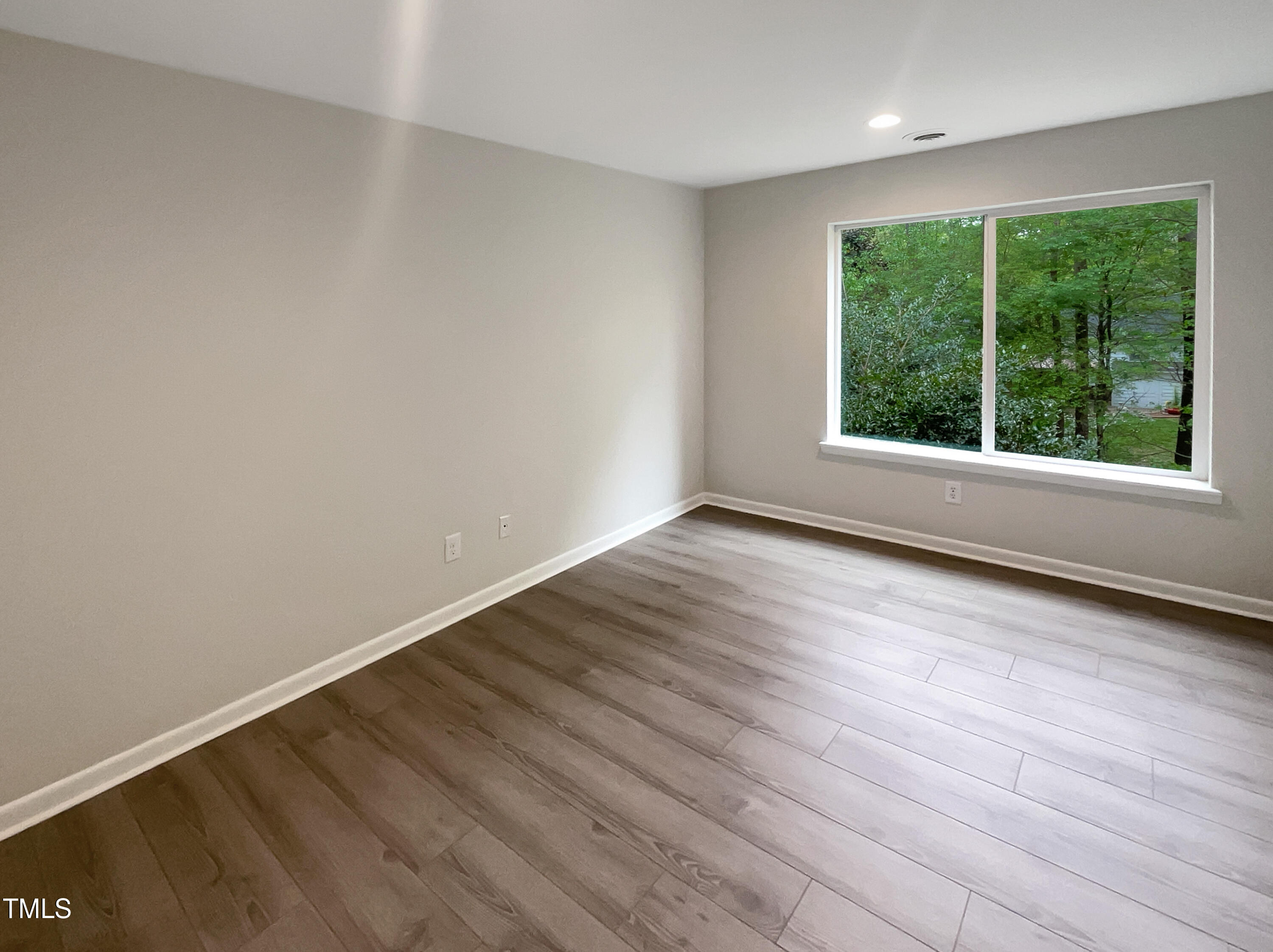 708 Green Ridge Drive Property Photo 11