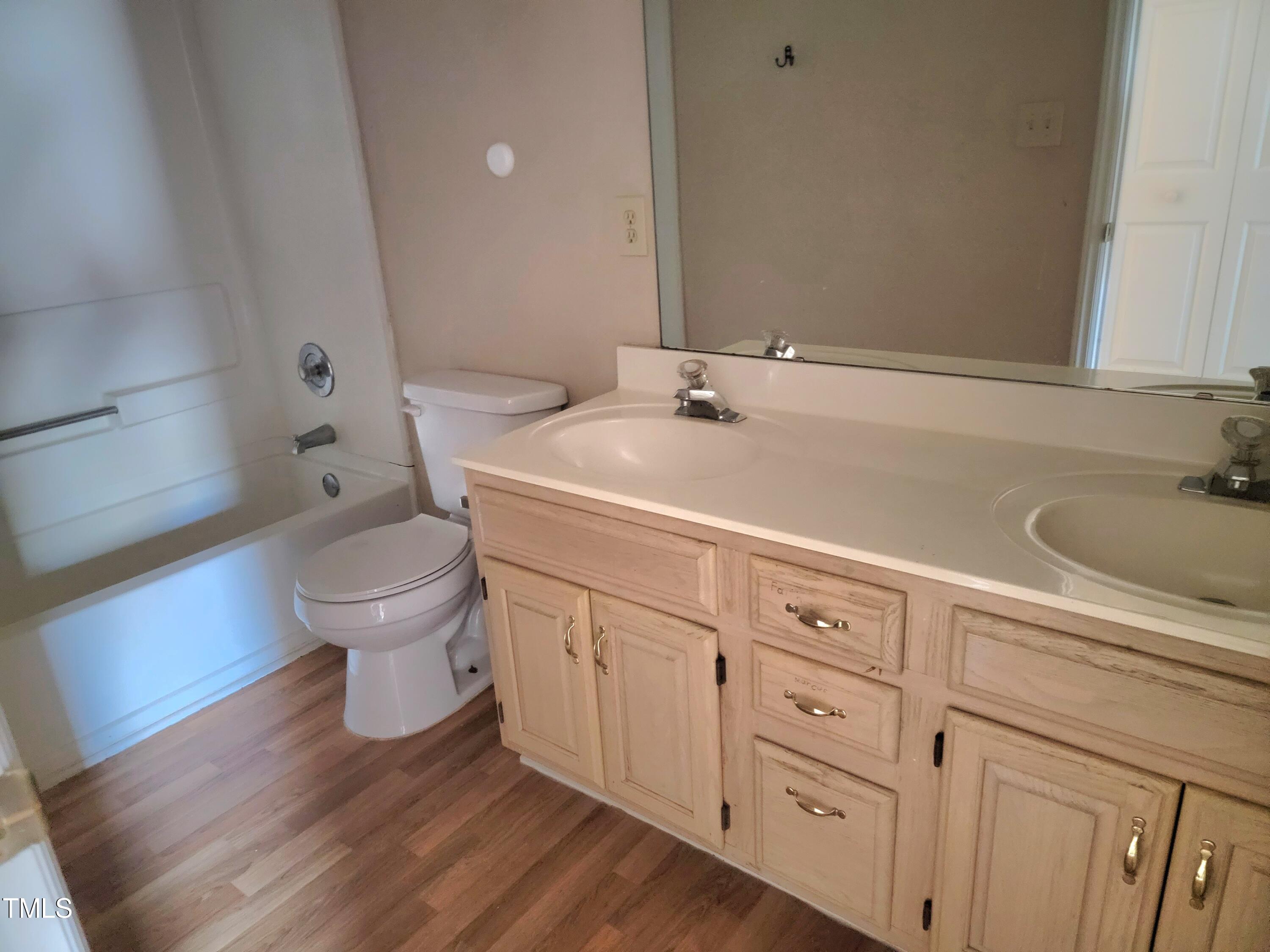 5604 Torness Court Property Photo 6