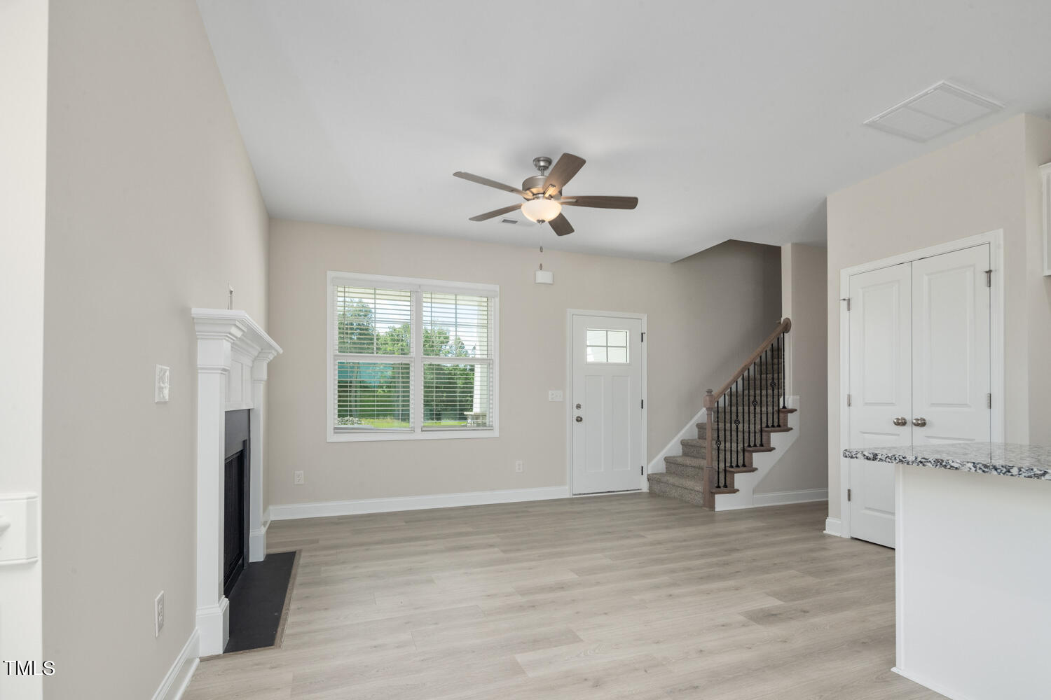 98 Thistle Court Property Photo 8