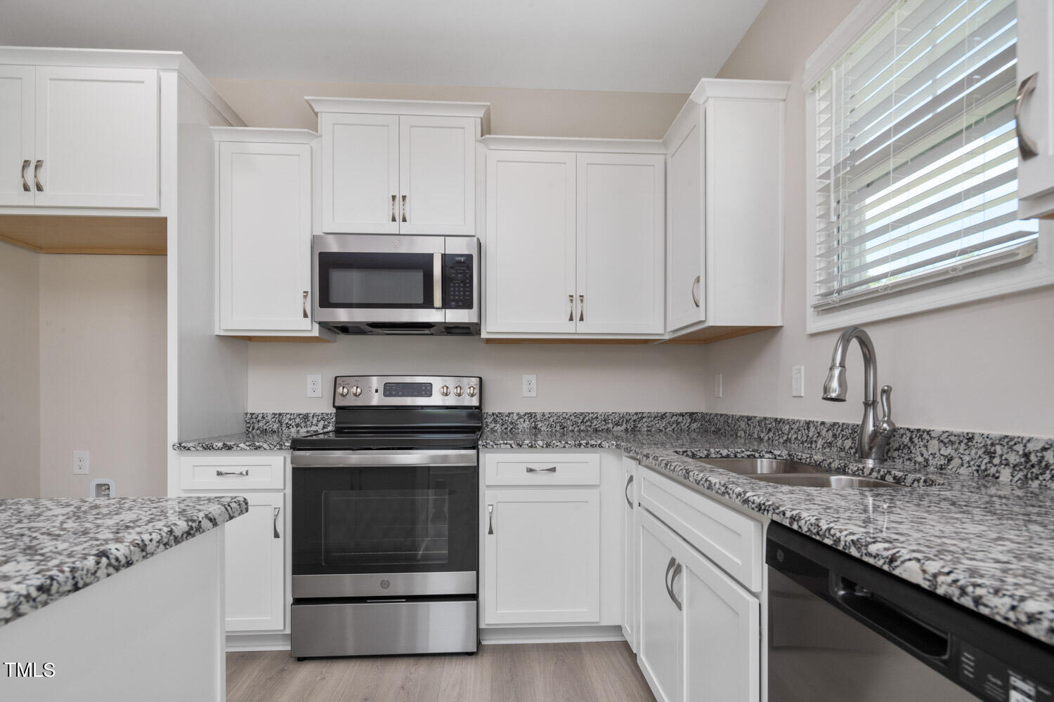 98 Thistle Court Property Photo 14