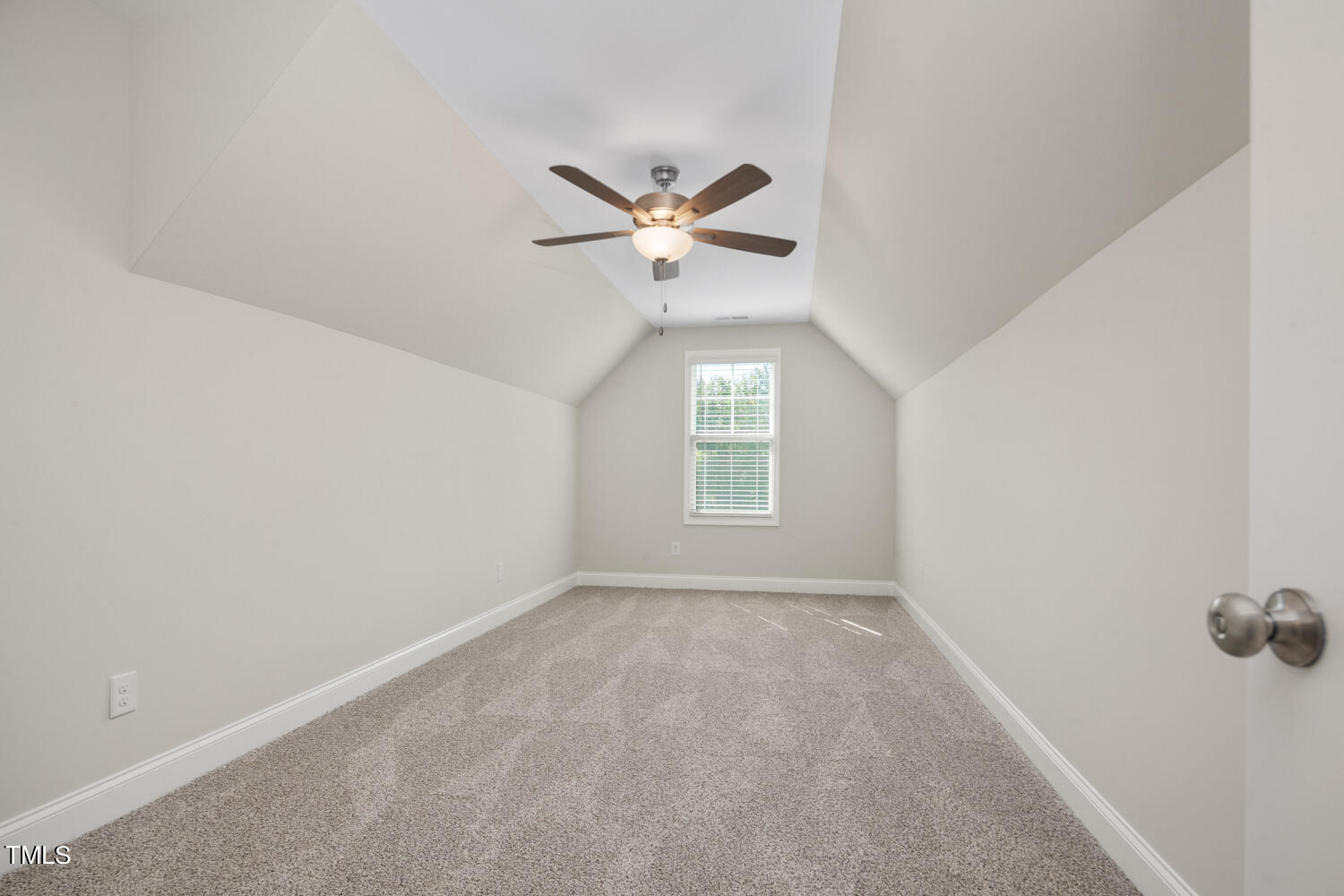 98 Thistle Court Property Photo 29