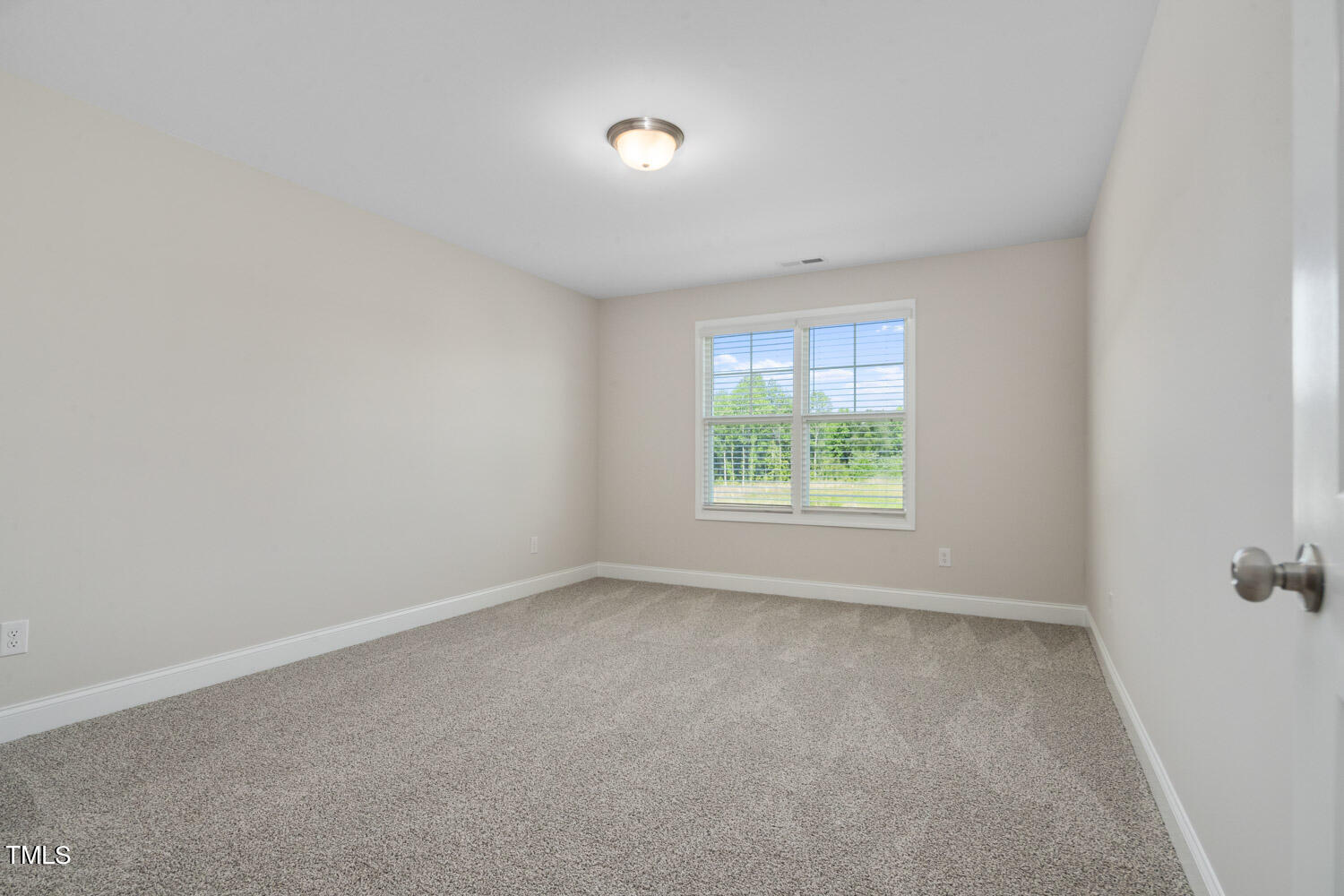 98 Thistle Court Property Photo 31