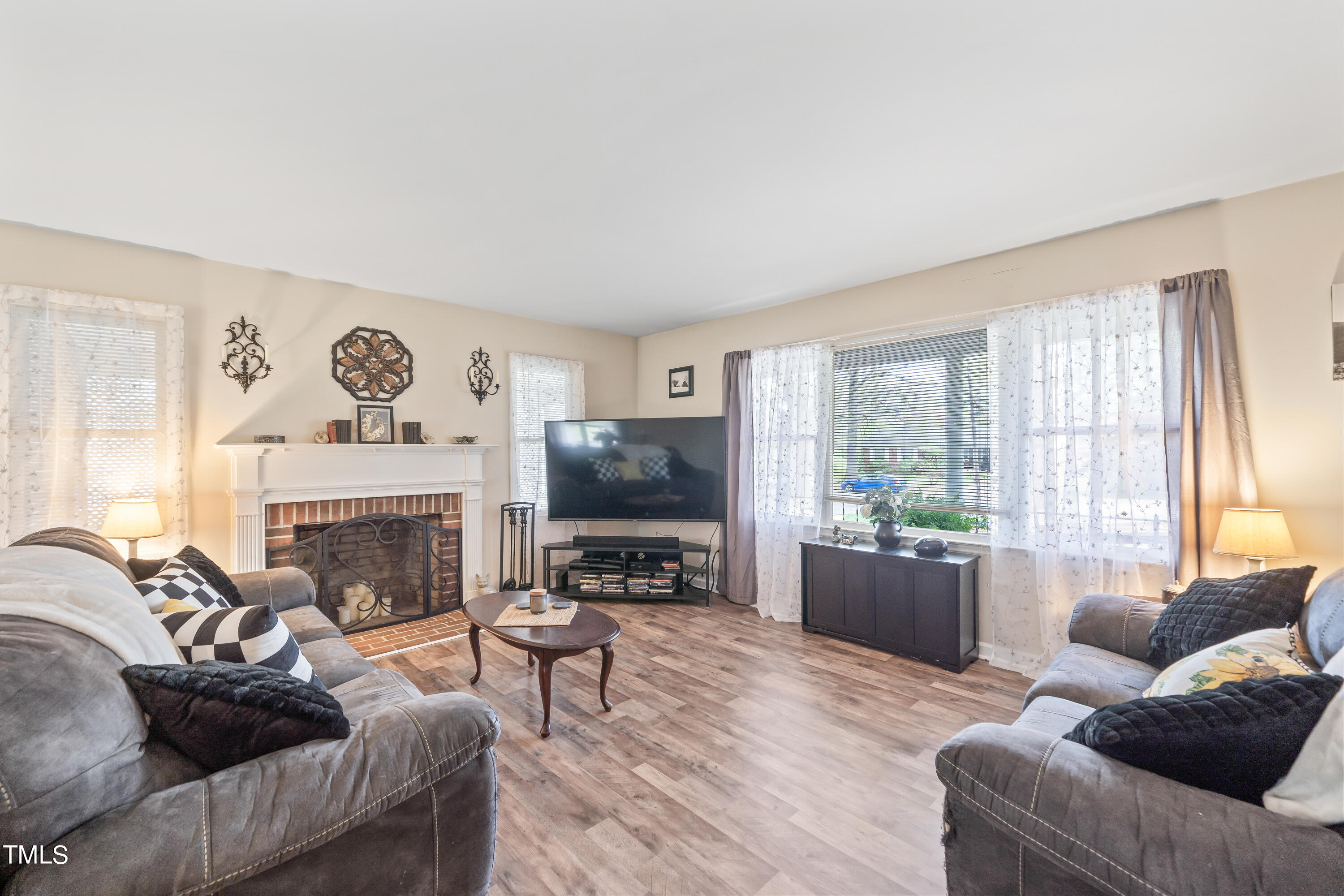 1114 Jefferson Street Property Photo 2