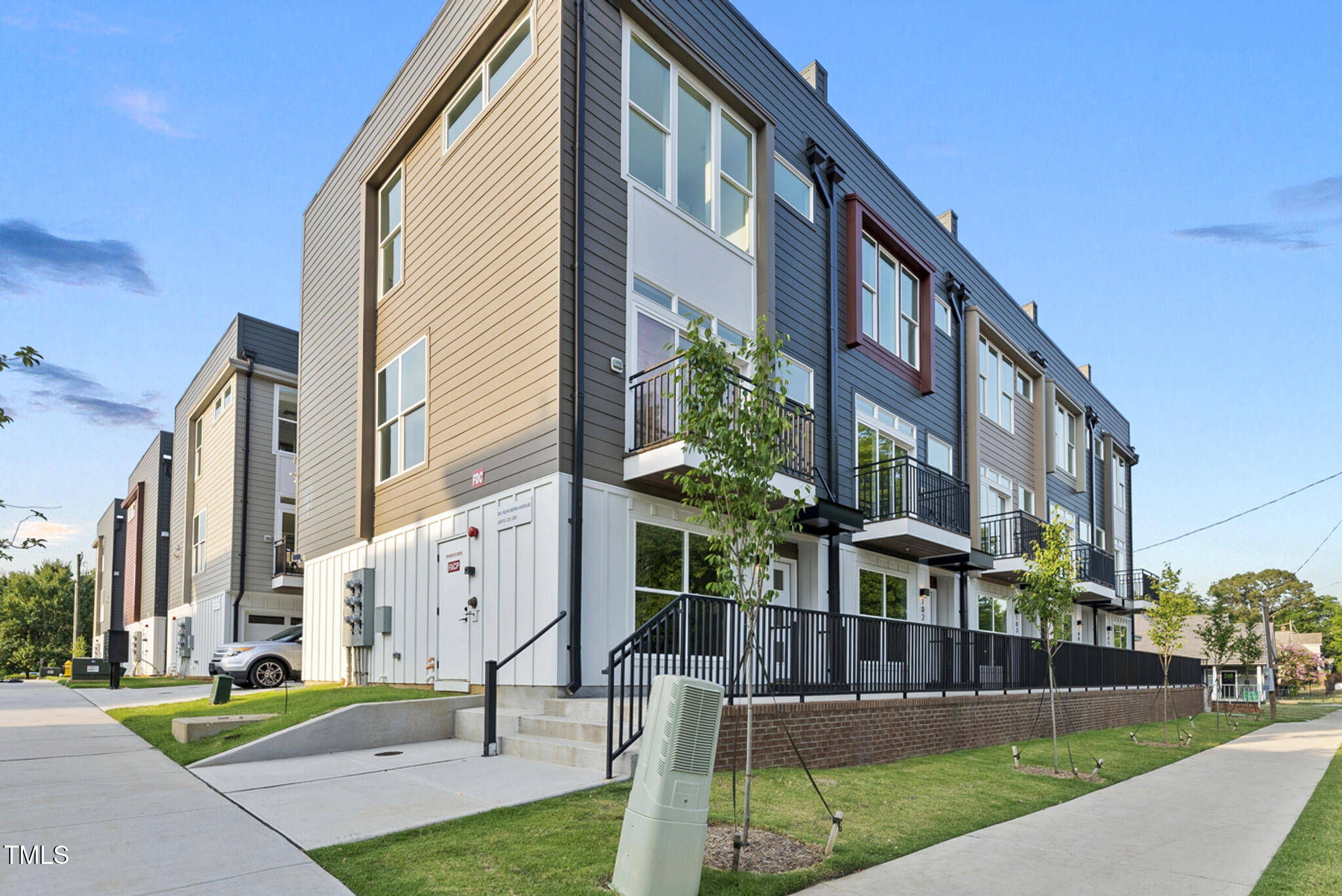 2 Seawell Avenue # 101 Property Photo 1