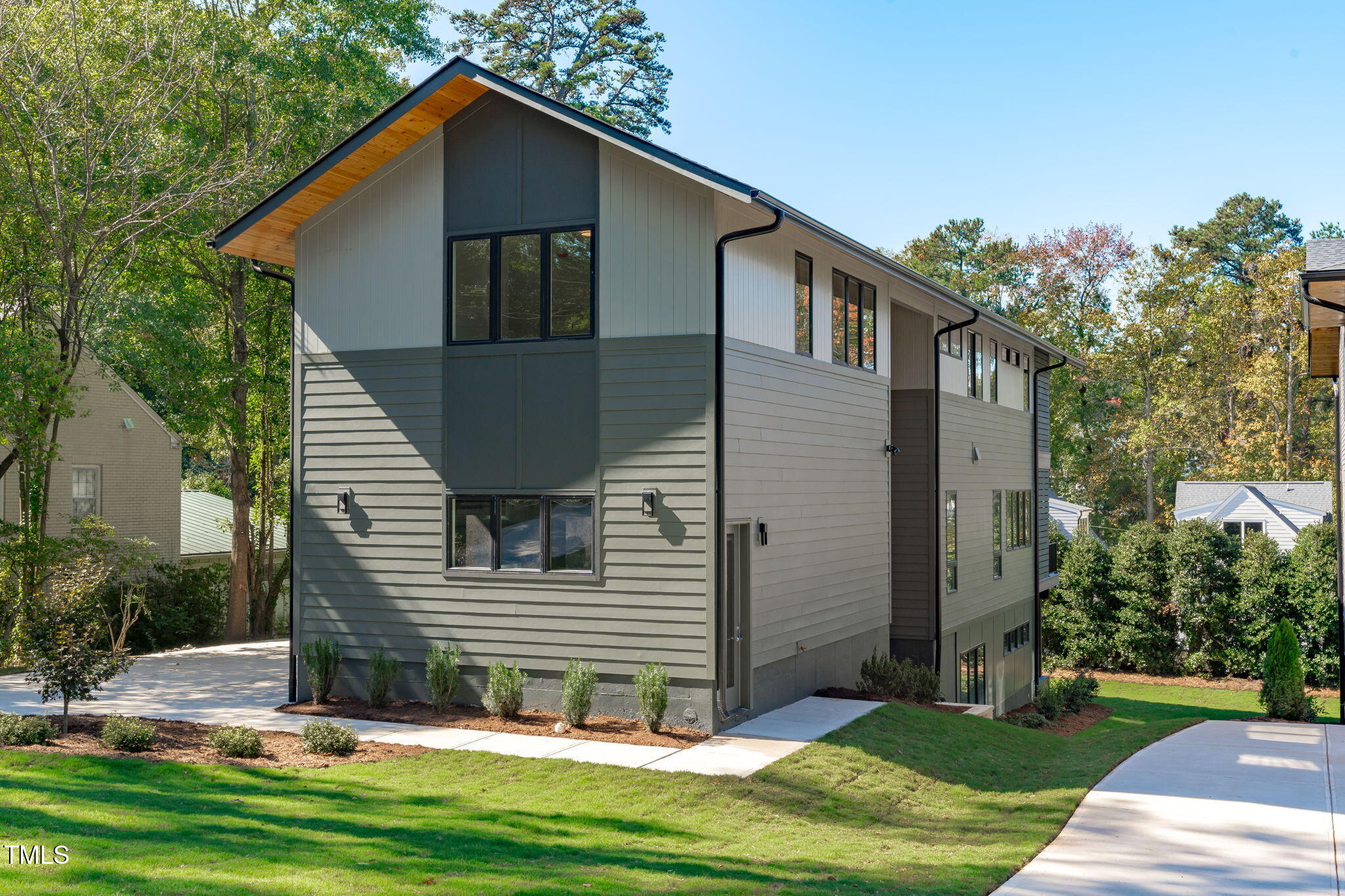 1435 Duplin Road Property Photo 49