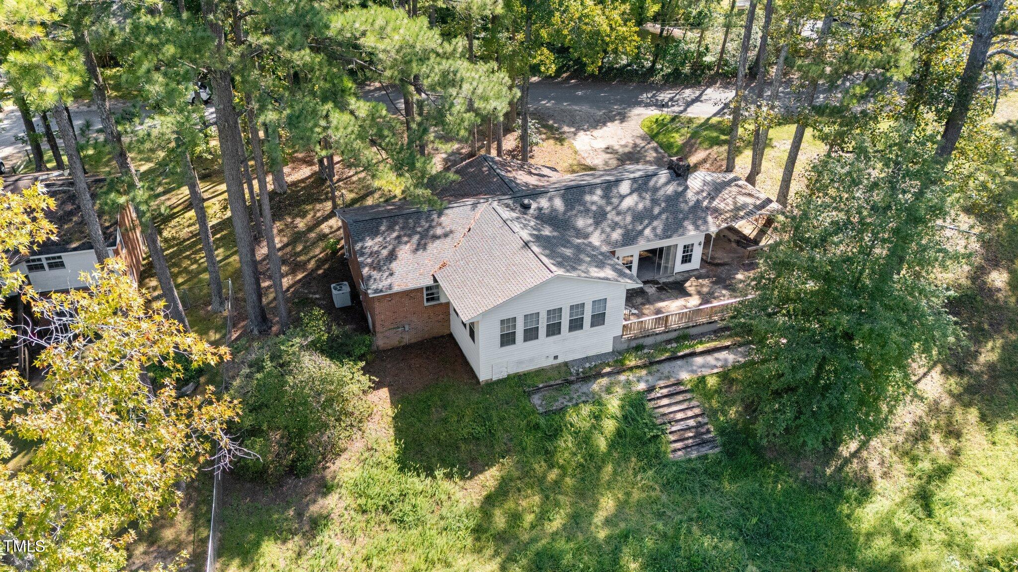104 Lake Drive Property Photo 10