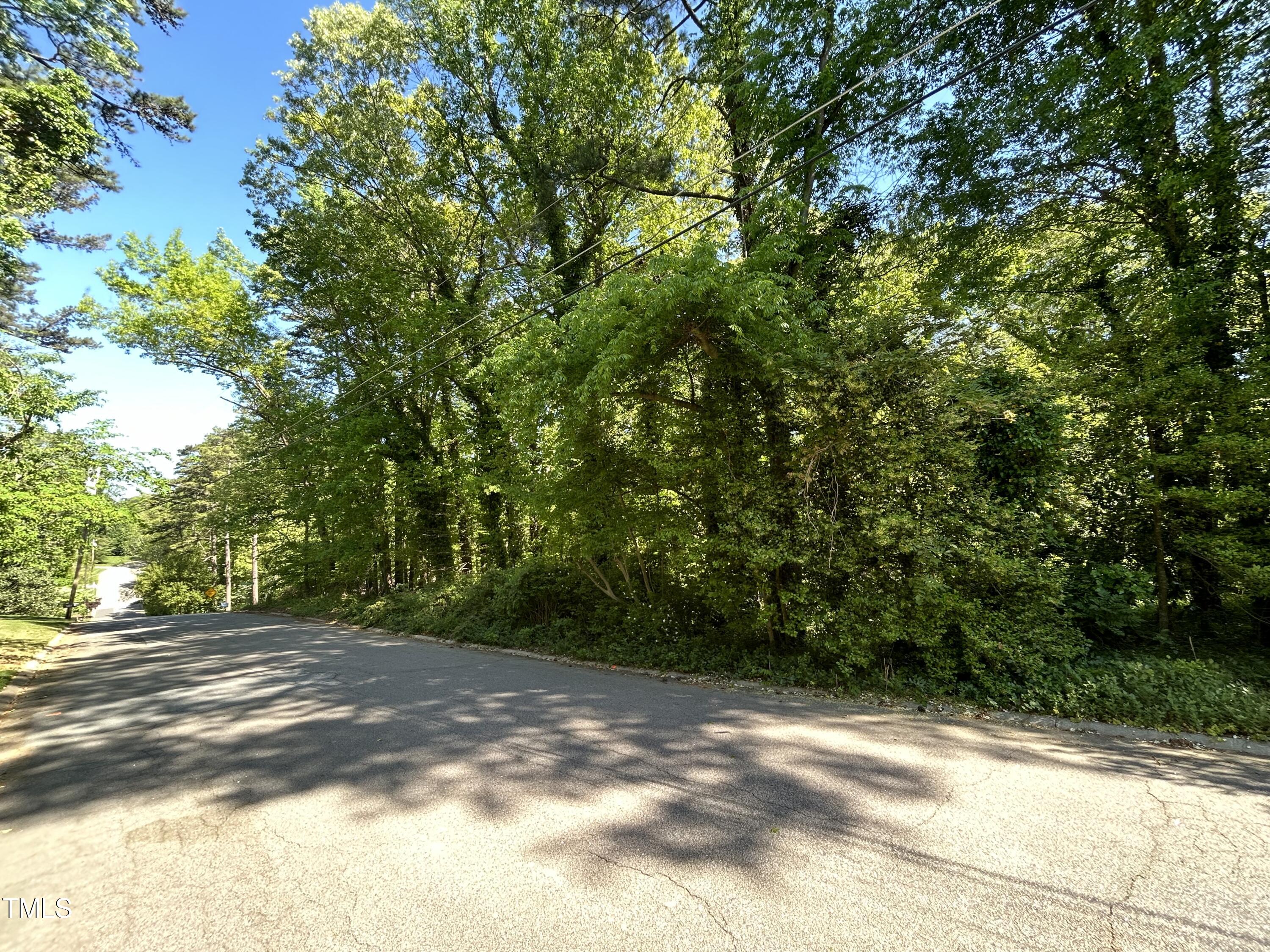 5308 Parkwood Drive Property Photo 2