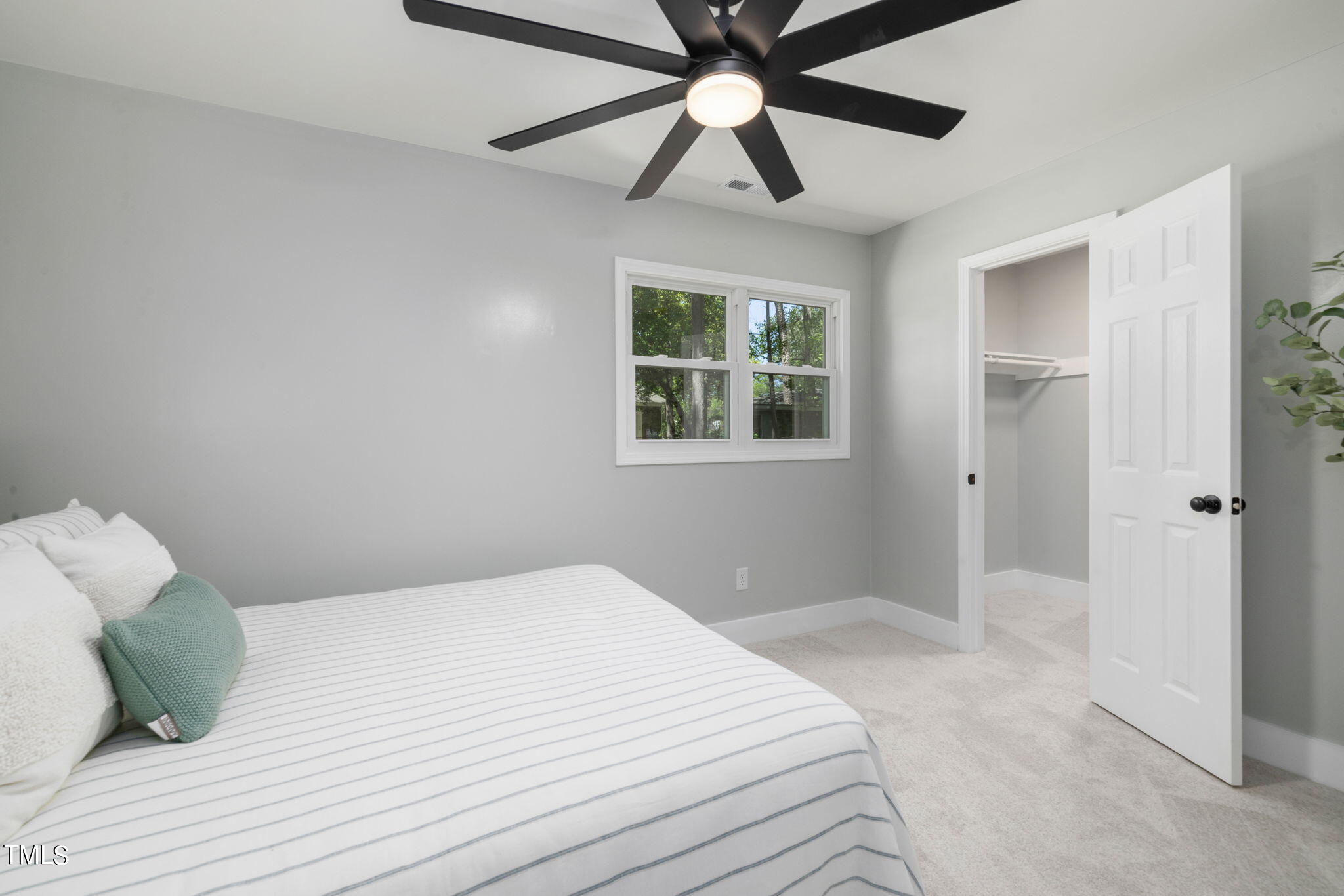 1200 Armstrong Circle Property Photo 17