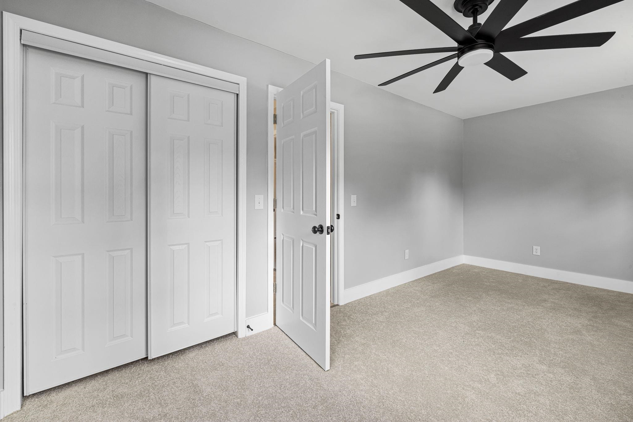 1200 Armstrong Circle Property Photo 28