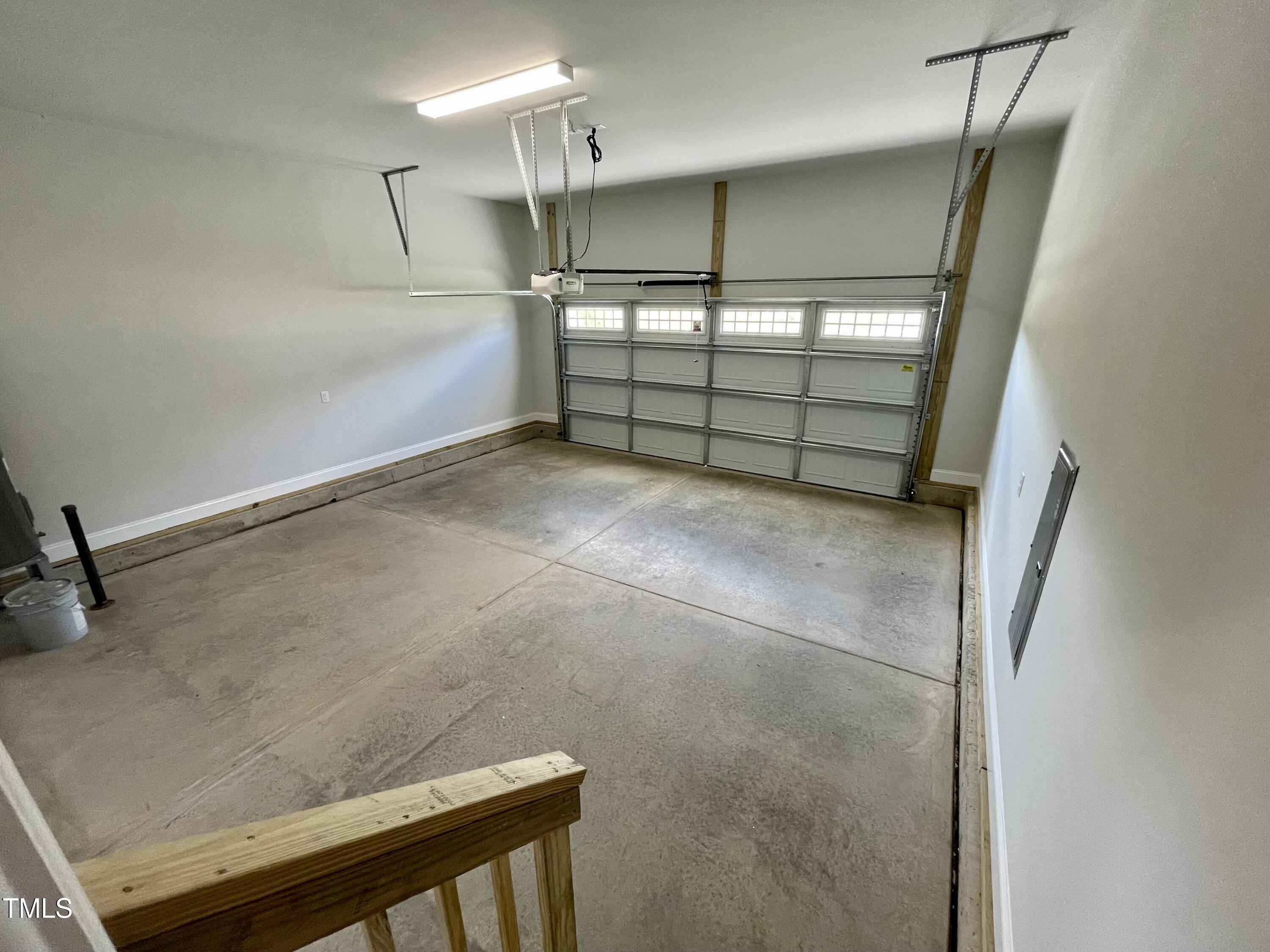 303 Bishop Lane Property Photo 4