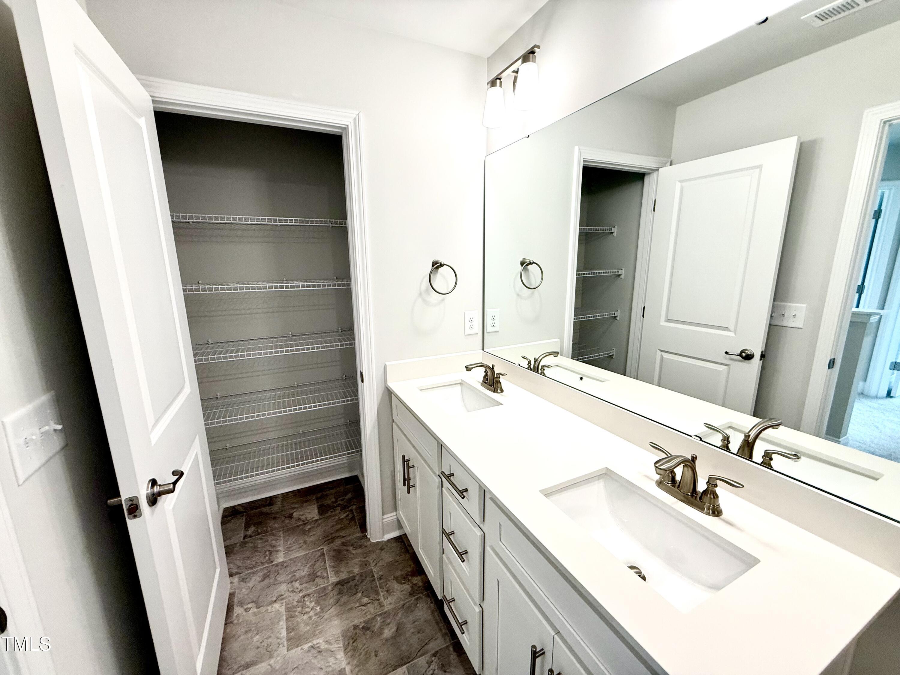 152 Southern Estates Drive Property Photo 27