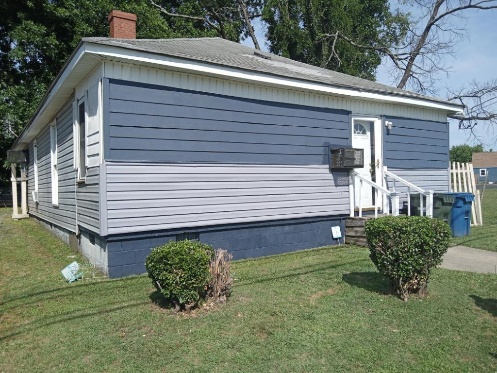 2909 Angier Avenue Property Photo 3