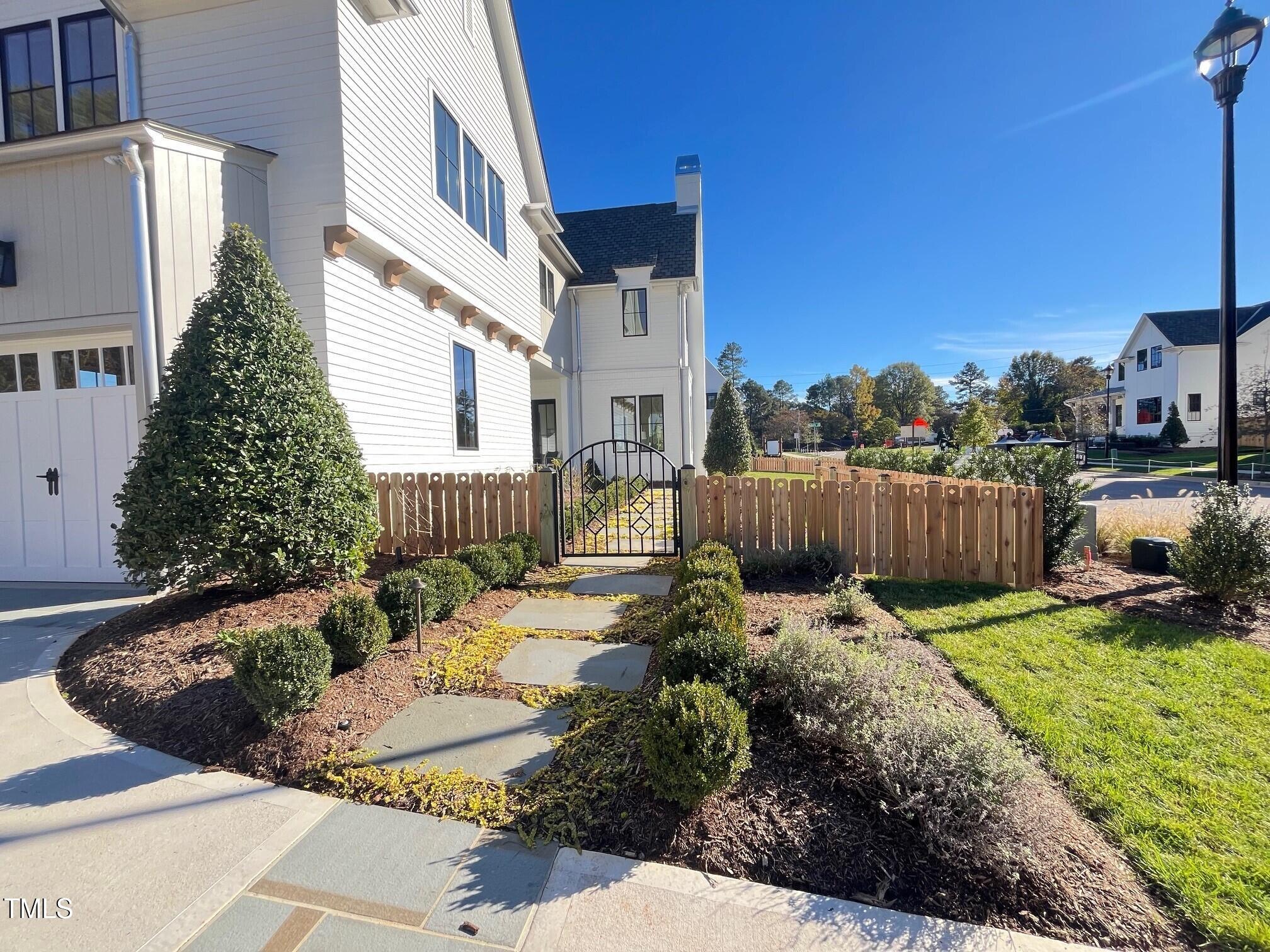 3401 Makers Circle Property Photo 4