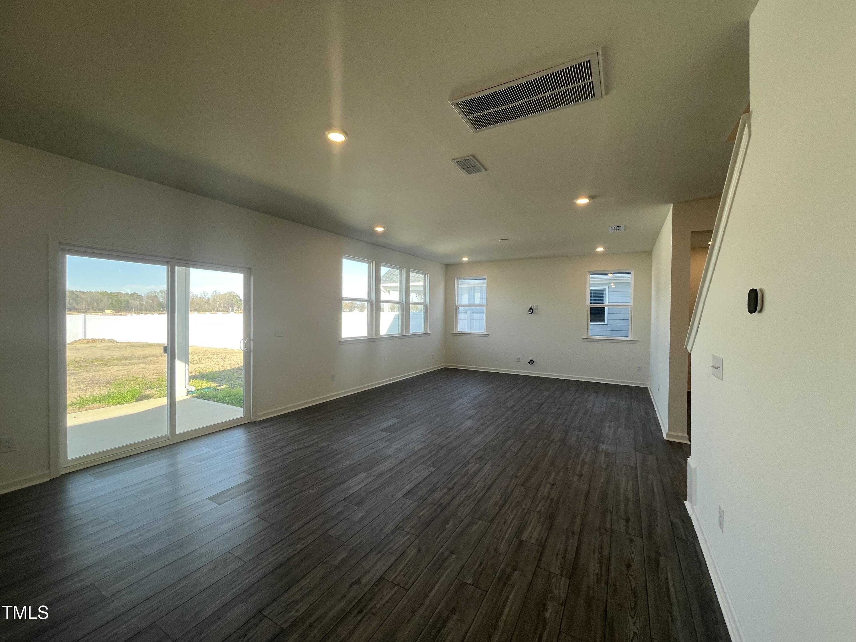 323 Chestnut Oak Lane Property Photo 7