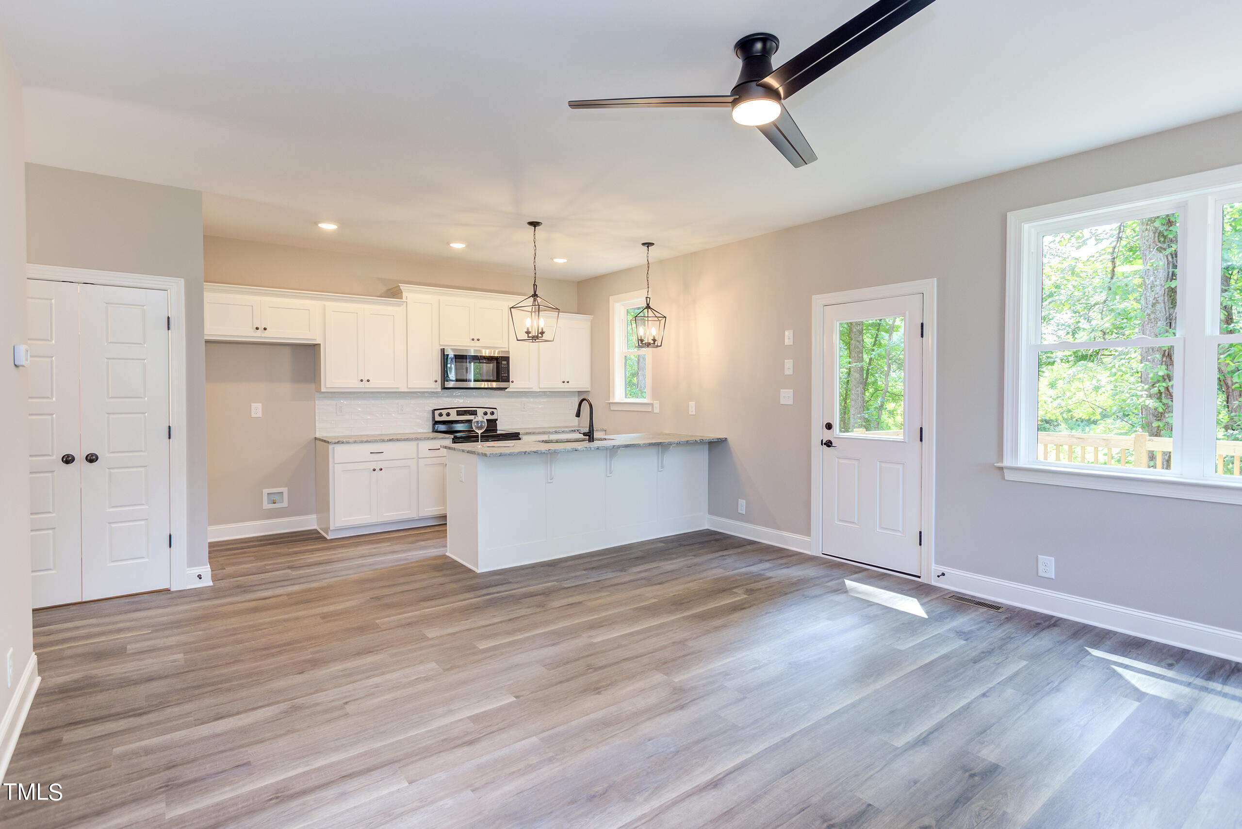 204 Cardinal Court Property Photo 8