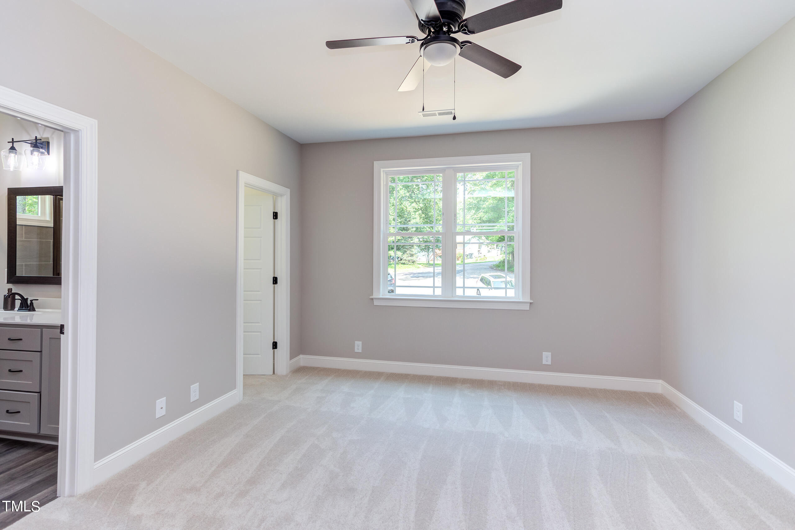 204 Cardinal Court Property Photo 12