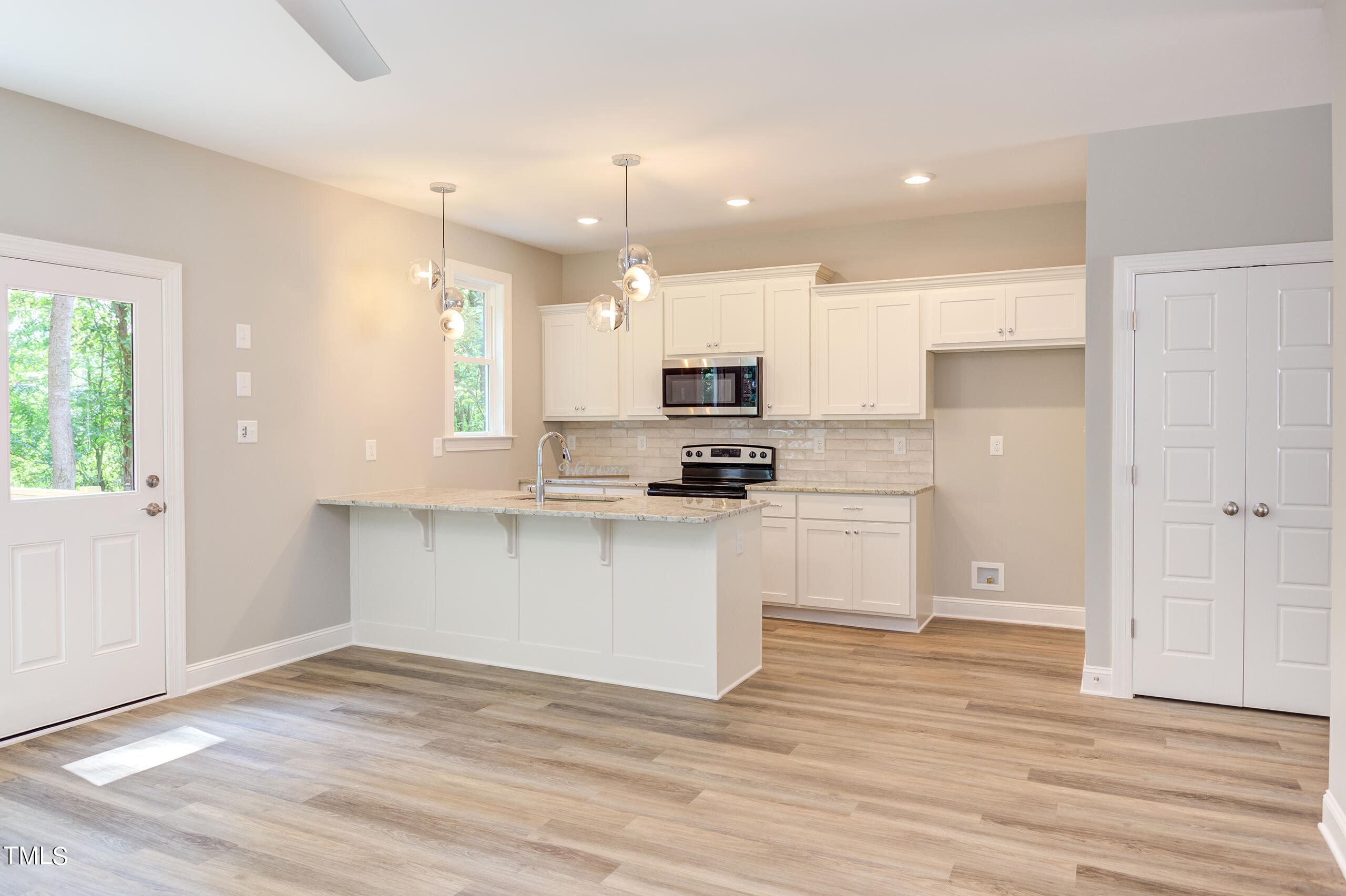 206 Cardinal Court Property Photo 8