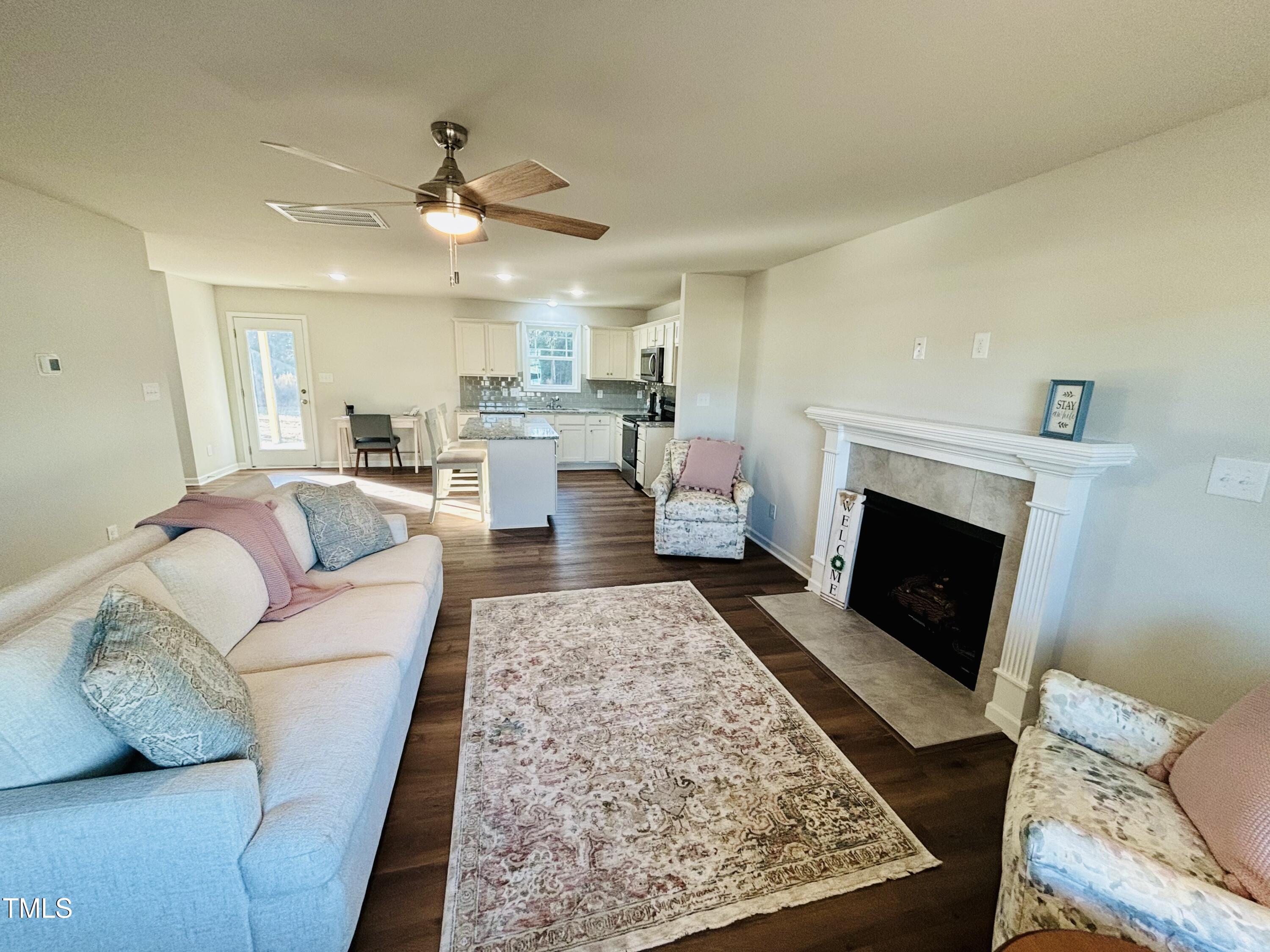 295 Earnest Way Property Photo 5
