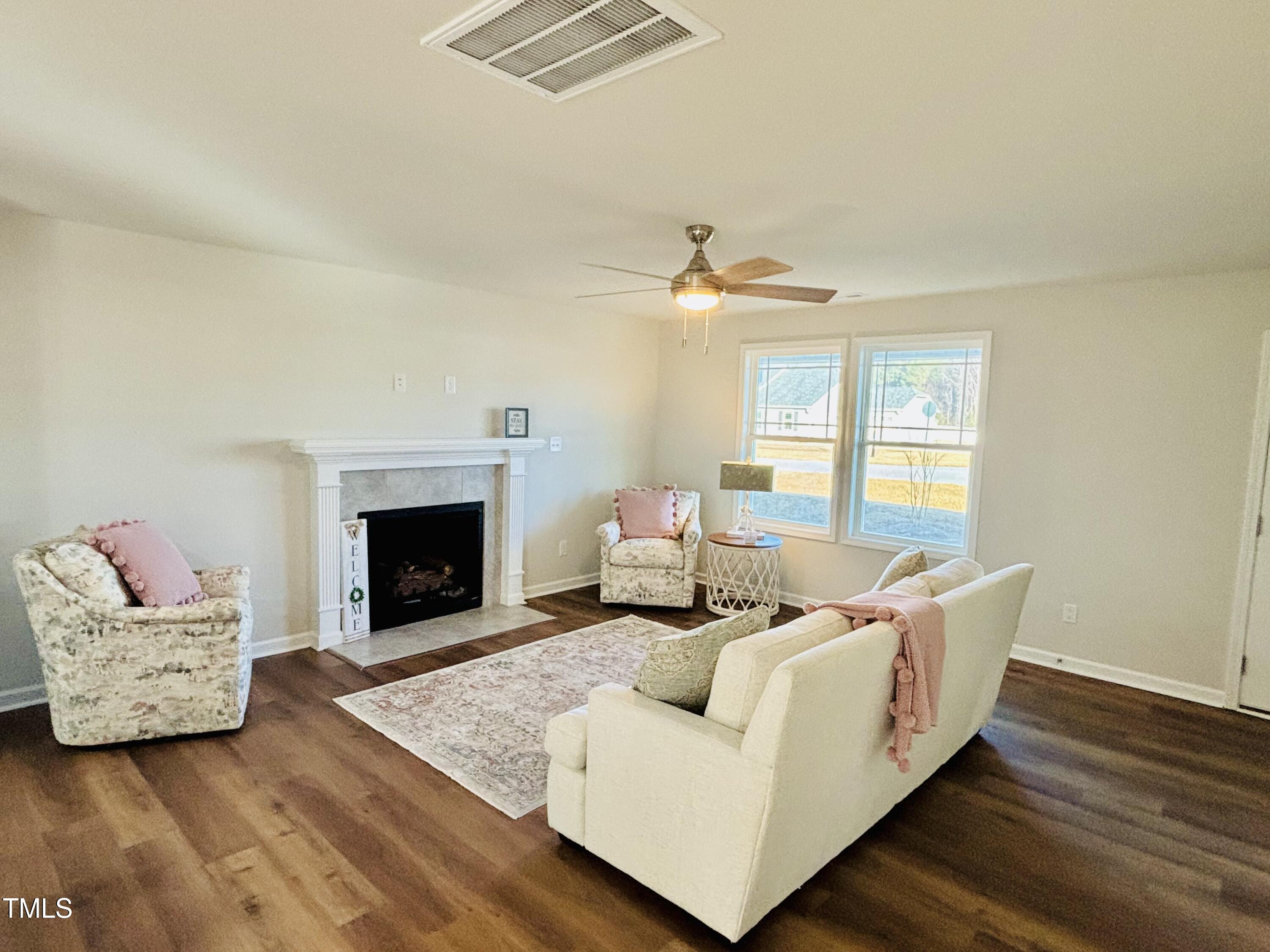 295 Earnest Way Property Photo 7