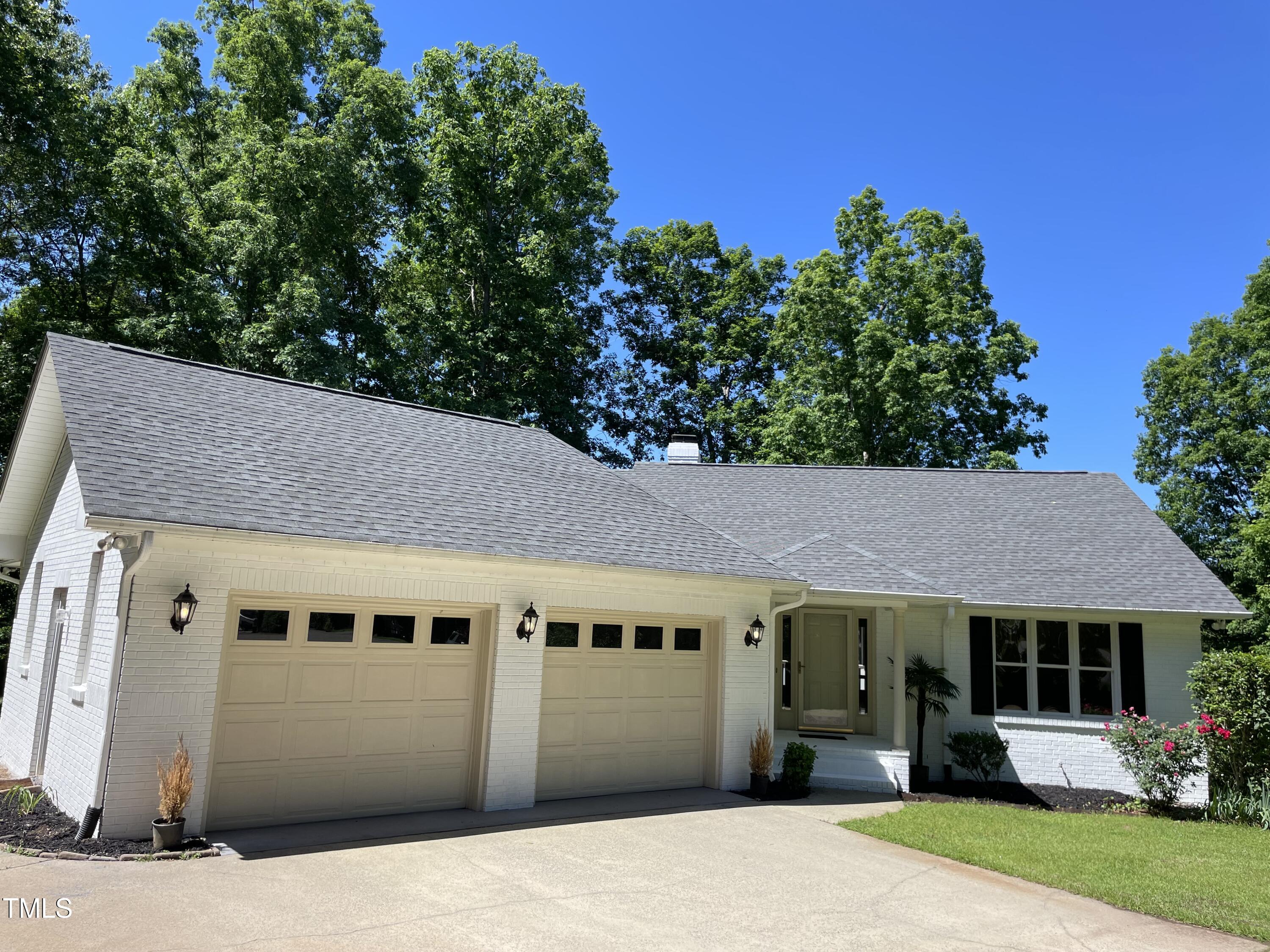 3309 Westcott Circle Property Photo 2