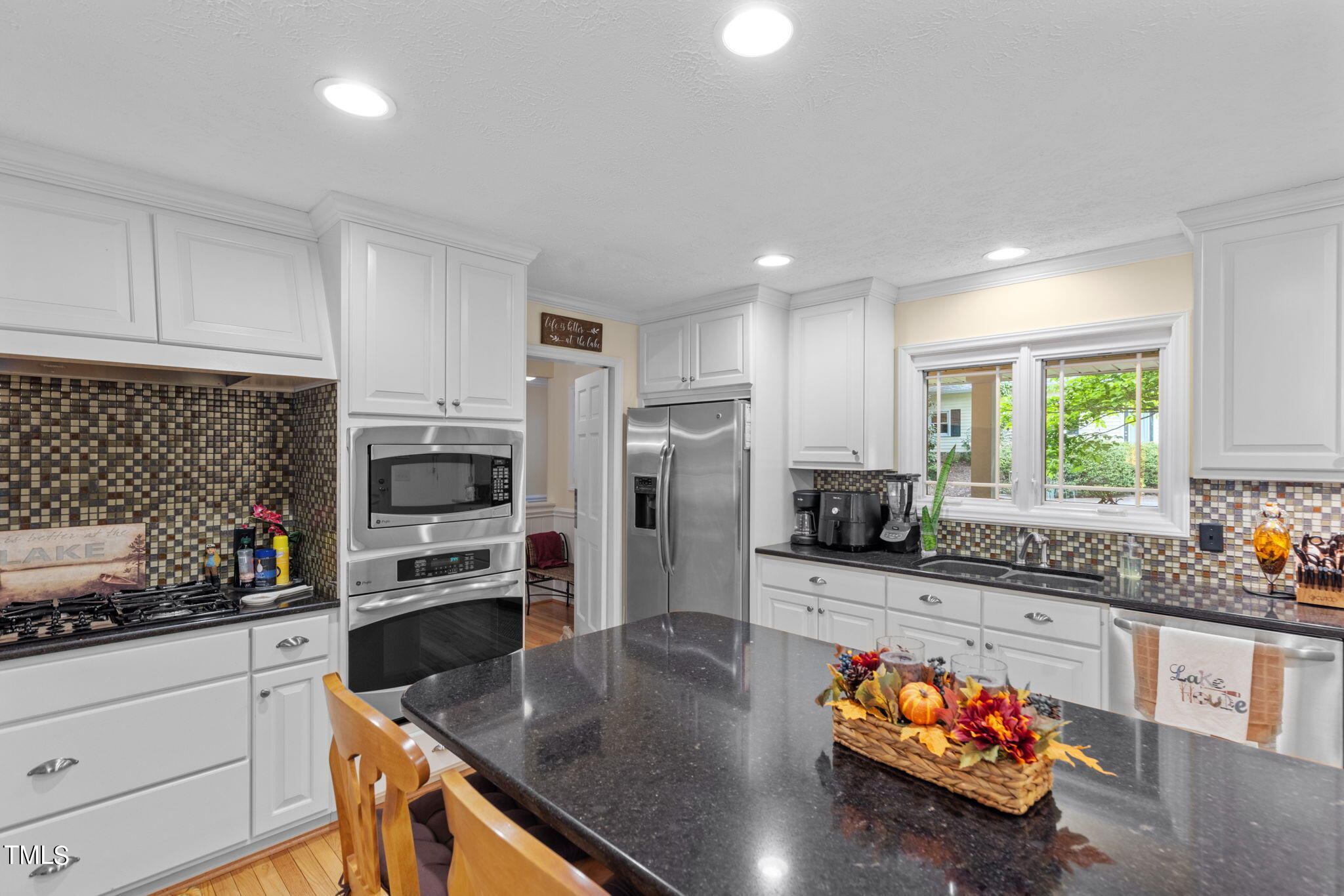 183 Stonegate Drive Property Photo 3