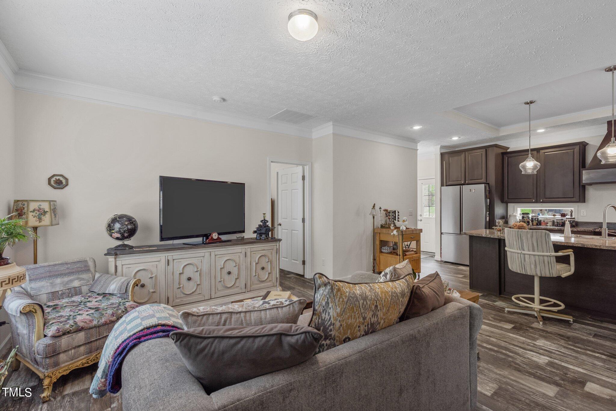 153 Bywood Drive Property Photo 4
