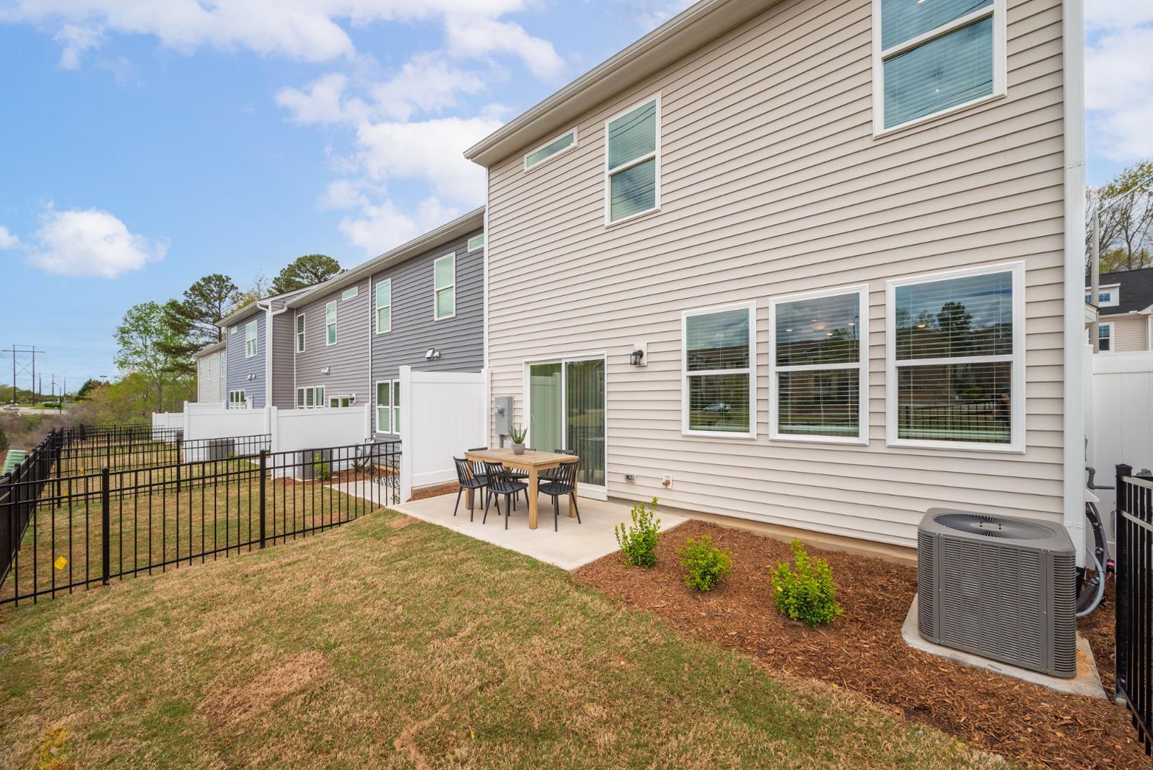 7629 Waypond Court Property Photo 3