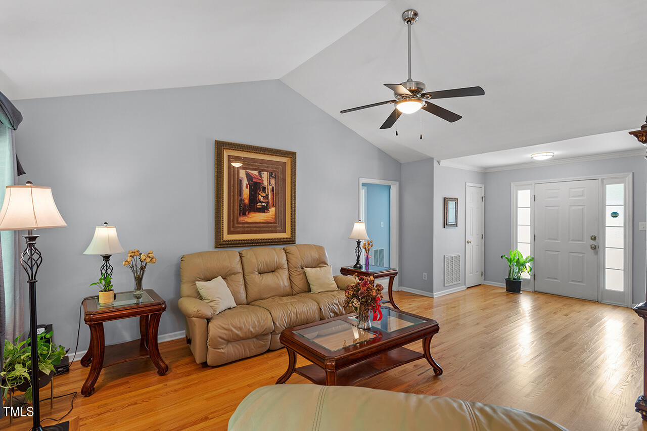 127 Lily Crossing Property Photo 5