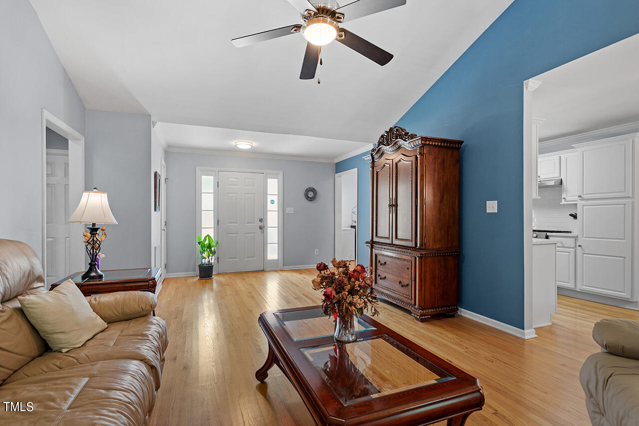 127 Lily Crossing Property Photo 6