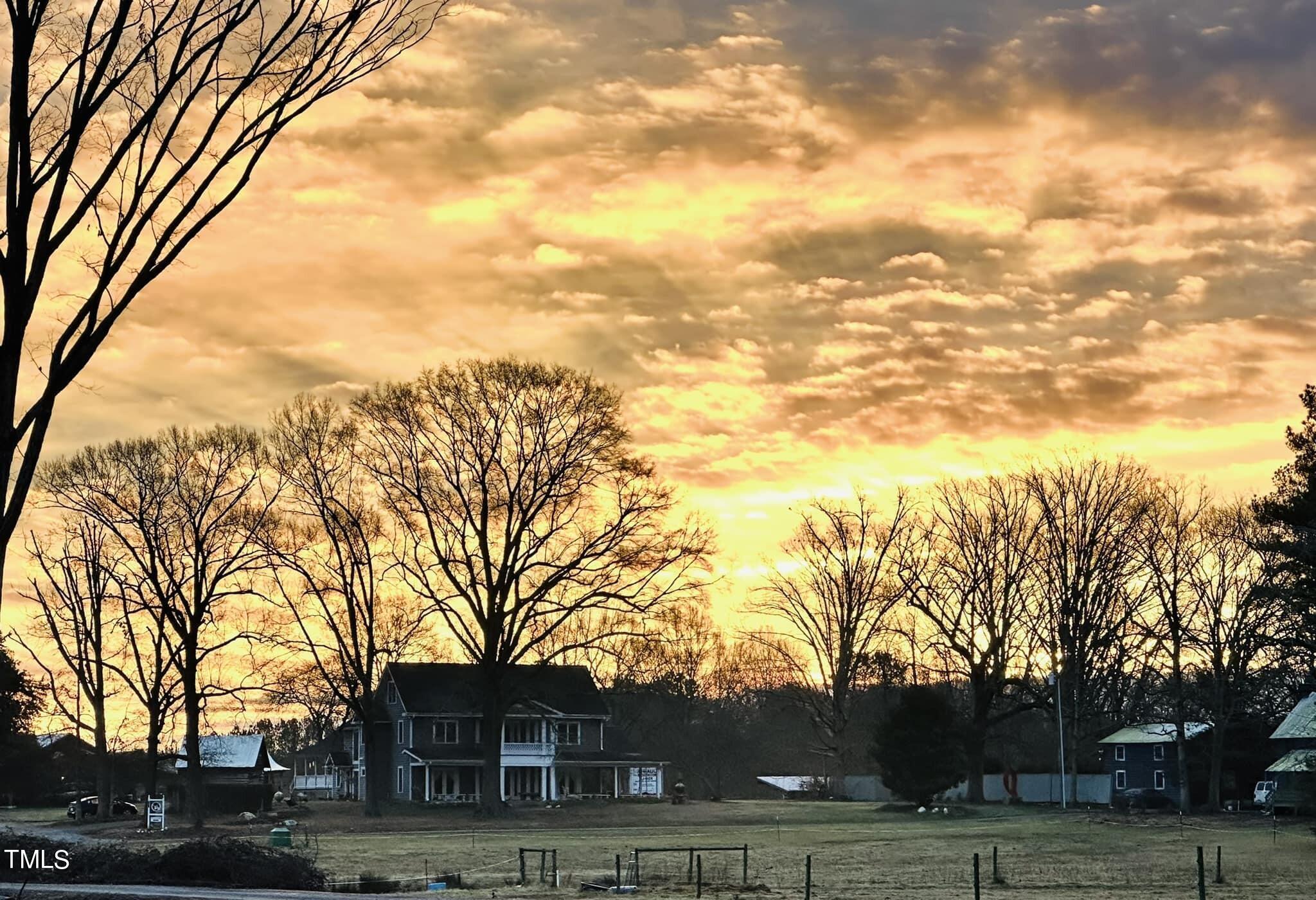 144 Celebrity Dairy Way Property Photo 6