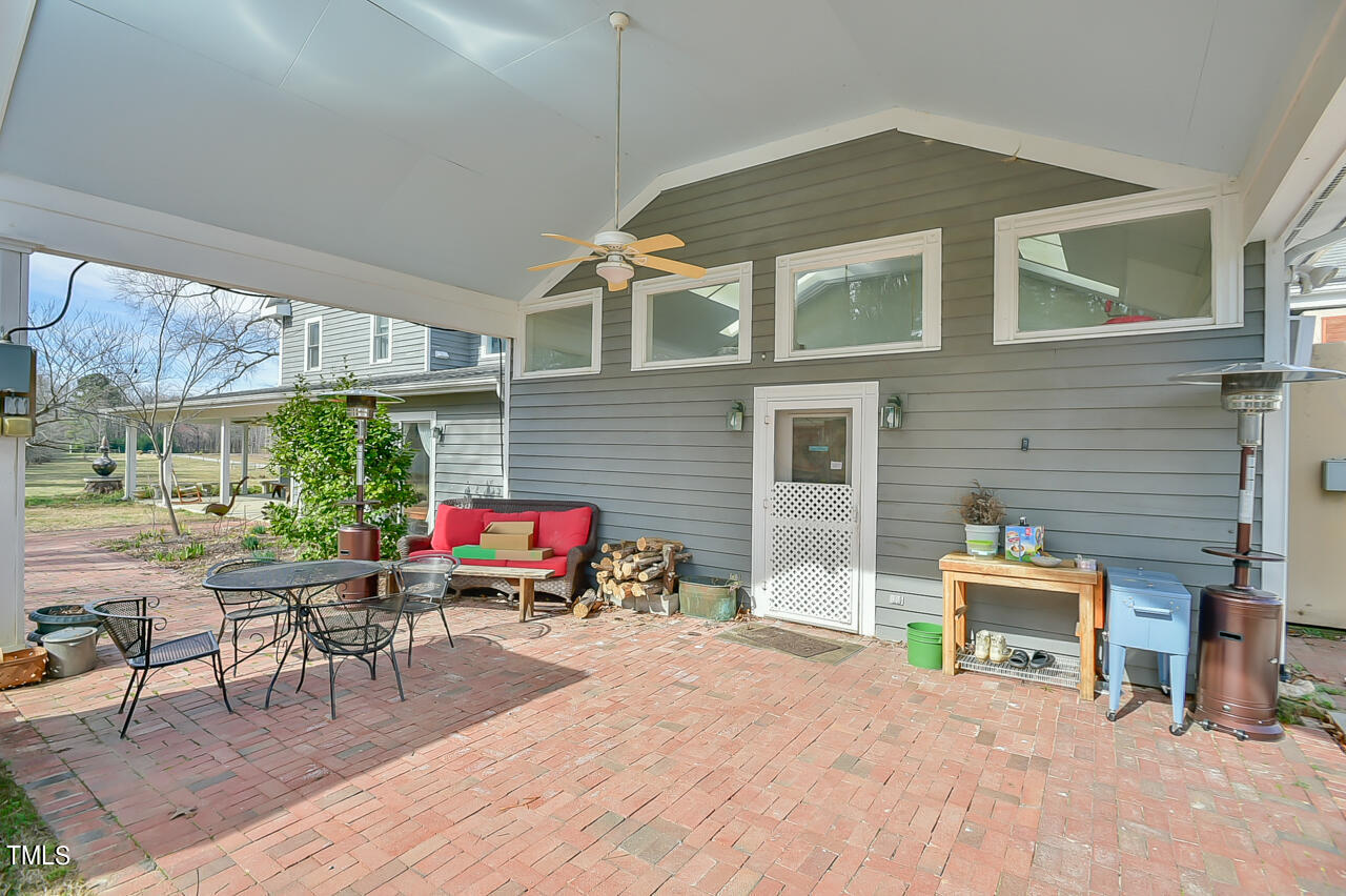 144 Celebrity Dairy Way Property Photo 21