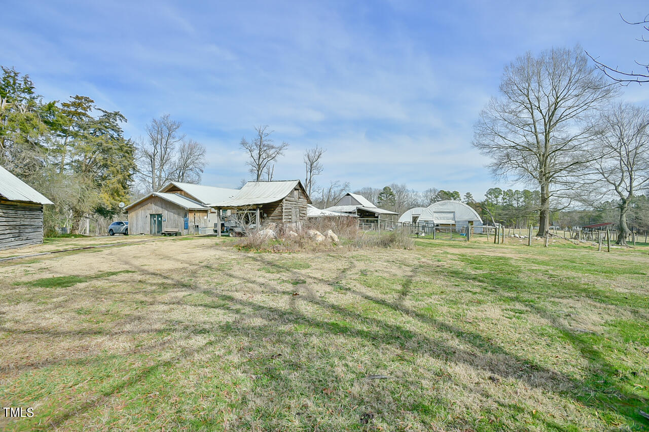 144 Celebrity Dairy Way Property Photo 22